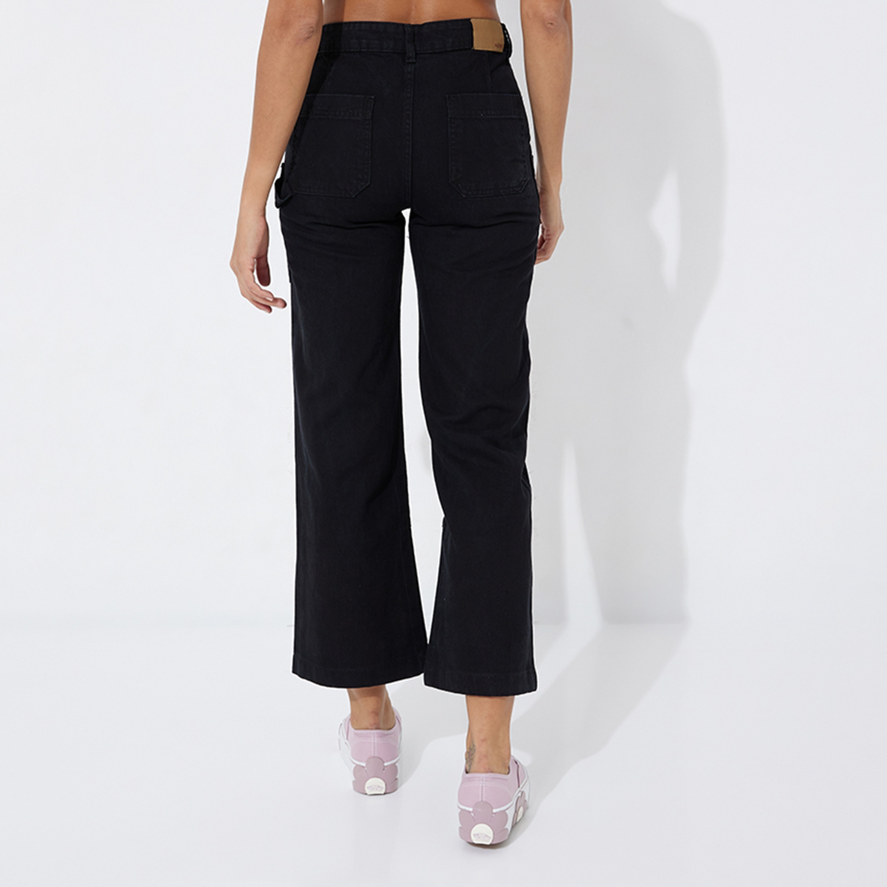 بنطلون جينز نسائي سادة بخصر مرتفع وسحاب وأزرار من أيروبوستال-women-clothing-bottoms-jeans-image-4