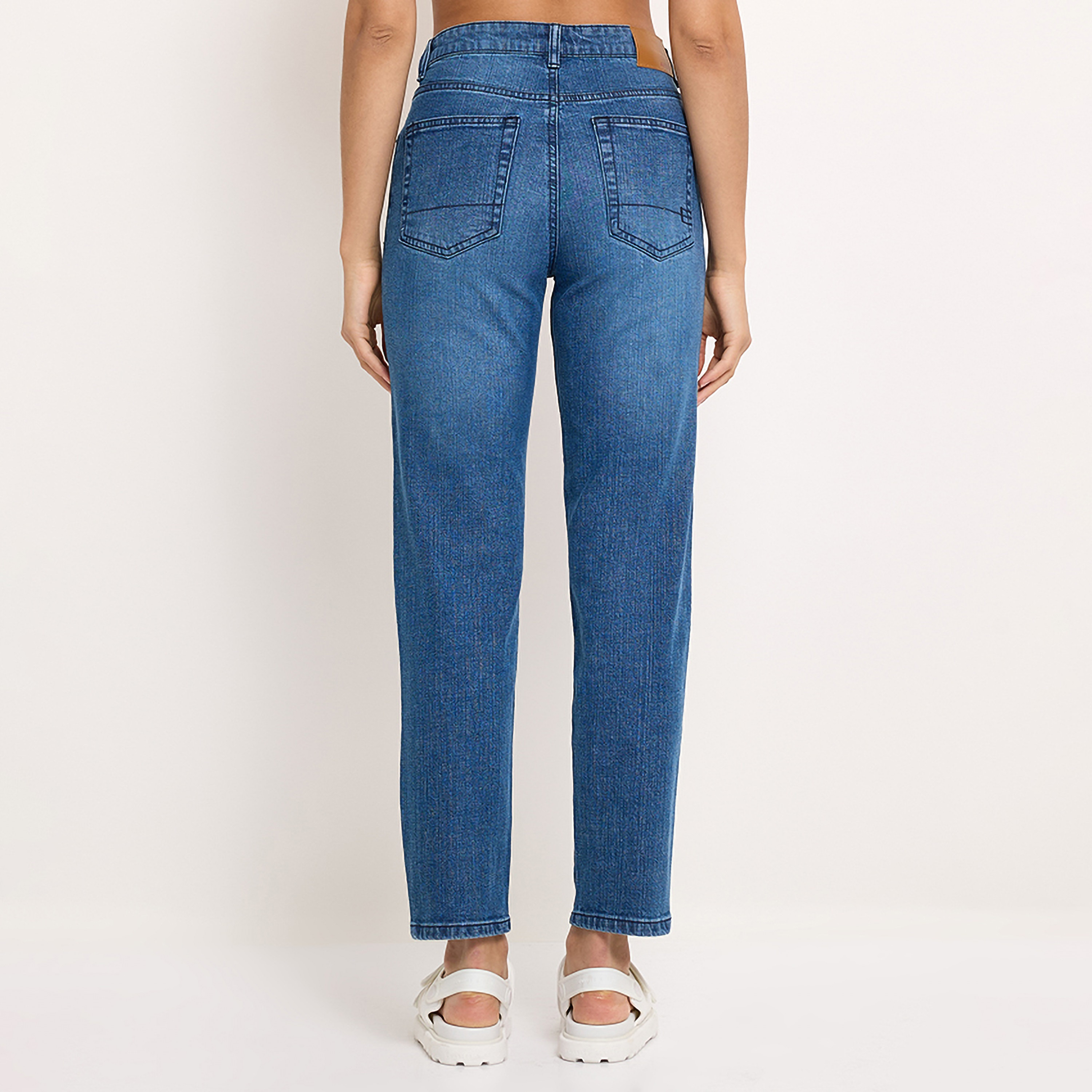 بنطلون جينز نسائي سادة بخصر متوسط وسحاب وأزرار من أيروبوستال-women-clothing-bottoms-jeans-image-4