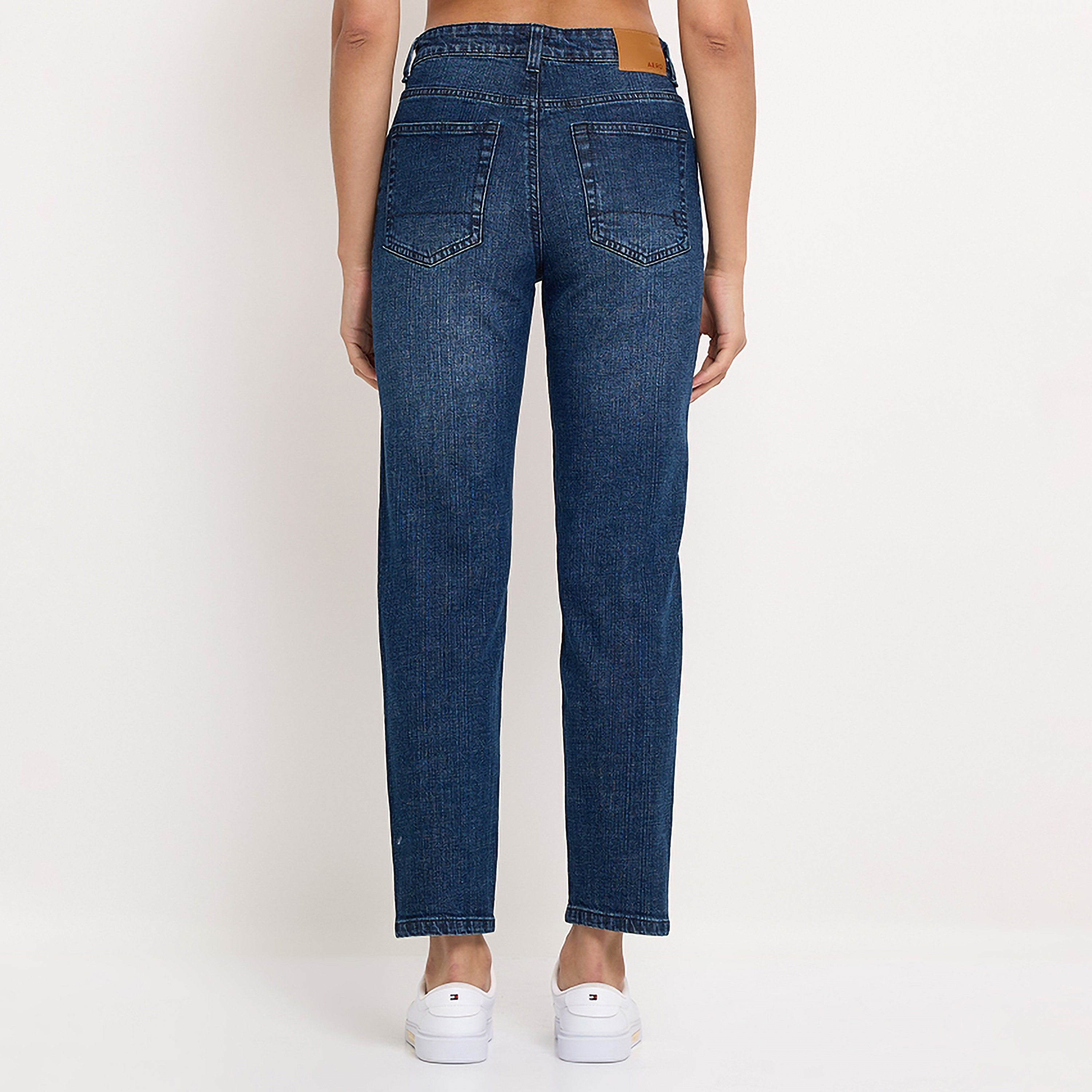 بنطلون جينز نسائي سادة بخصر متوسط وسحاب وأزرار من أيروبوستال-women-clothing-bottoms-jeans-image-8