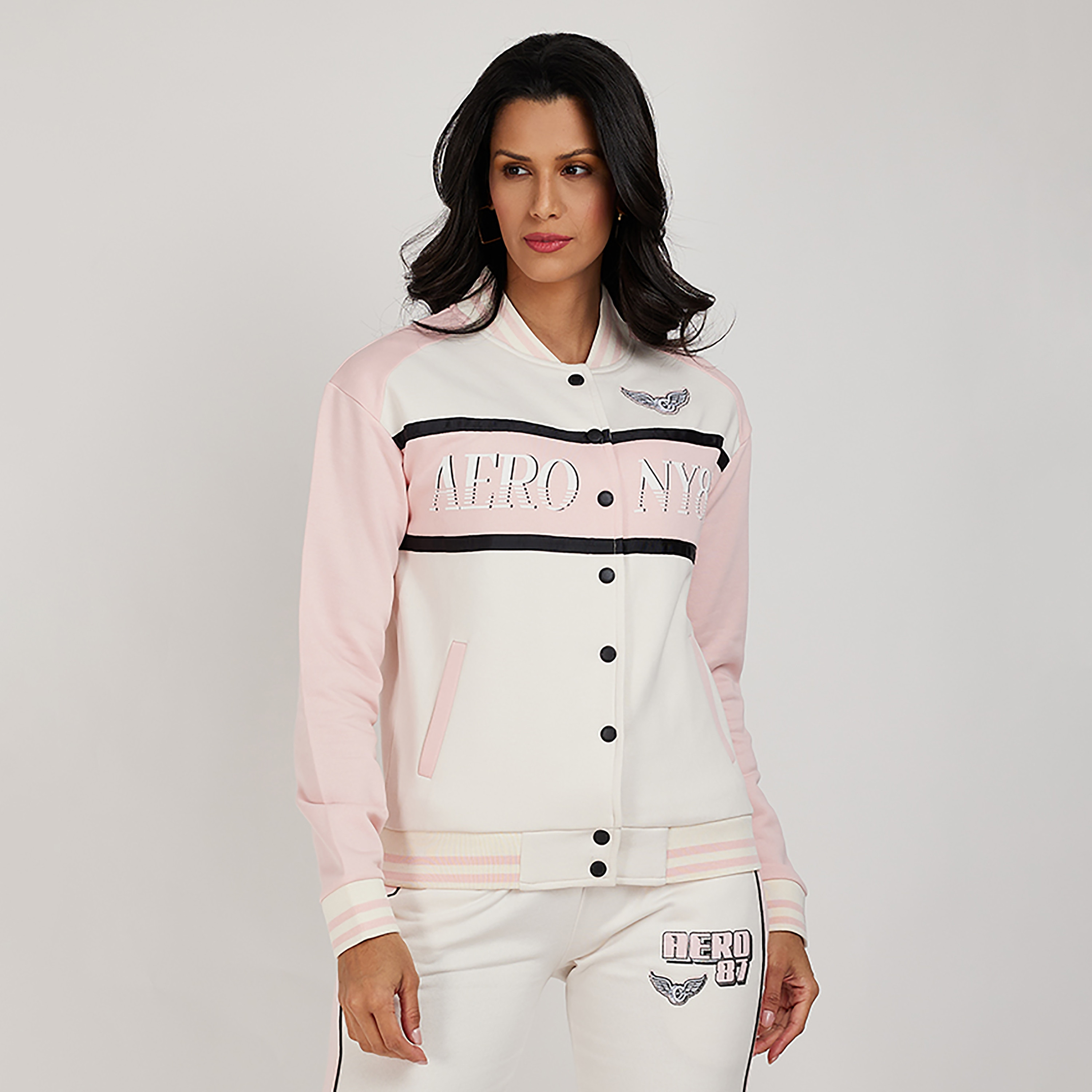 جاكيت اسكواش ذات ياقة واقفة مع كلر بلوك من إيروبوستال-women-winterwear-coatsandjackets-jackets-image-1