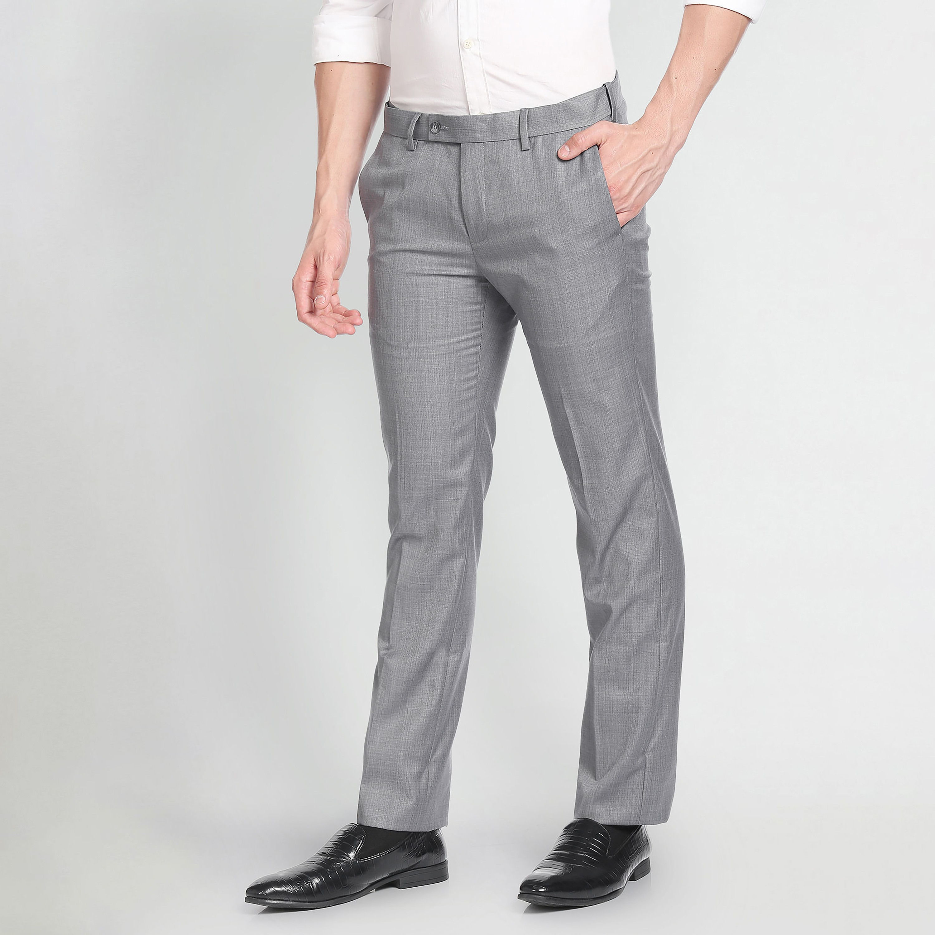 بنطلون فارمل مع تيلارد فت بلون رمادي فاتح من أرو-men-clothing-bottoms-trousersandchinos-trousers-image-2