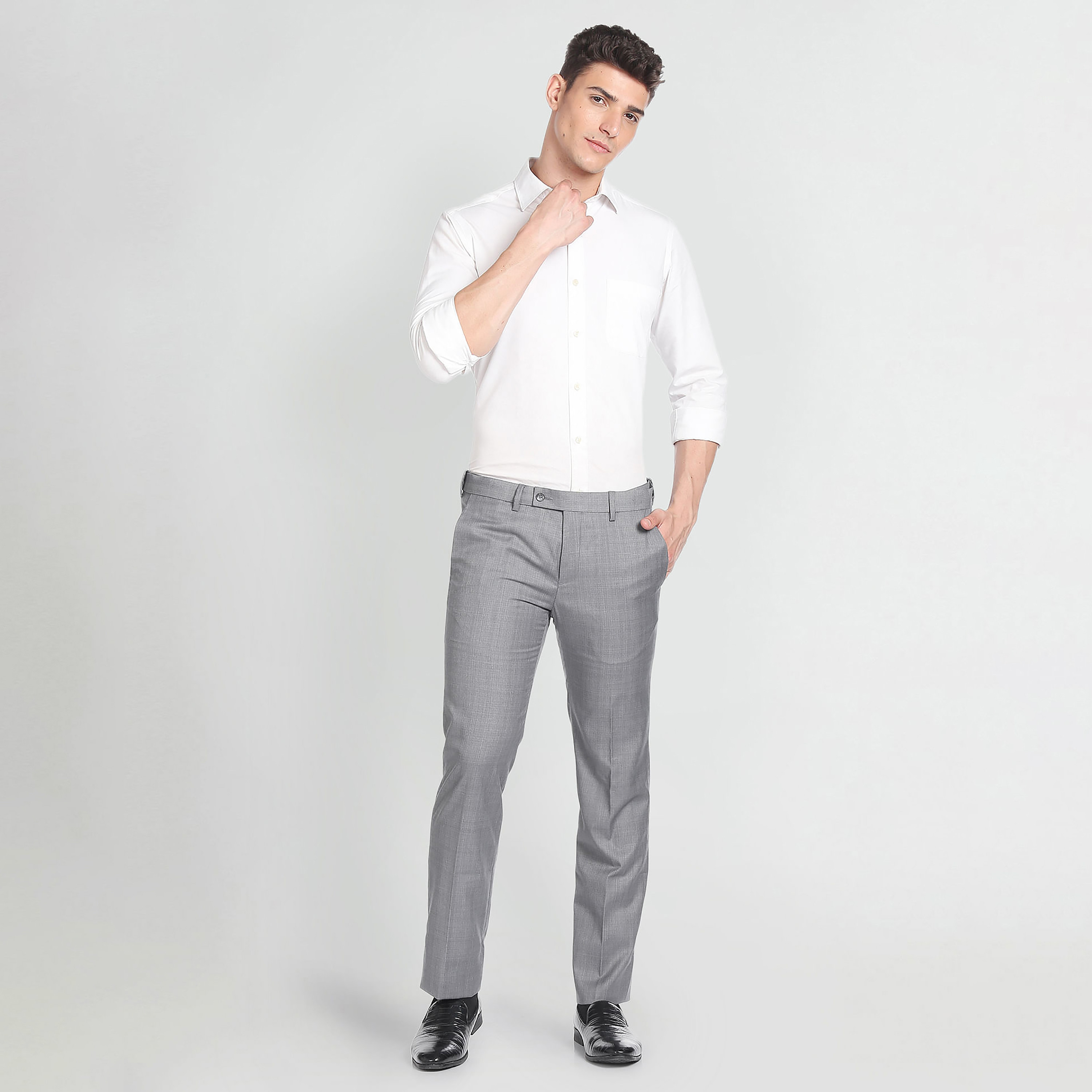 بنطلون فارمل مع تيلارد فت بلون رمادي فاتح من أرو-men-clothing-bottoms-trousersandchinos-trousers-image-5