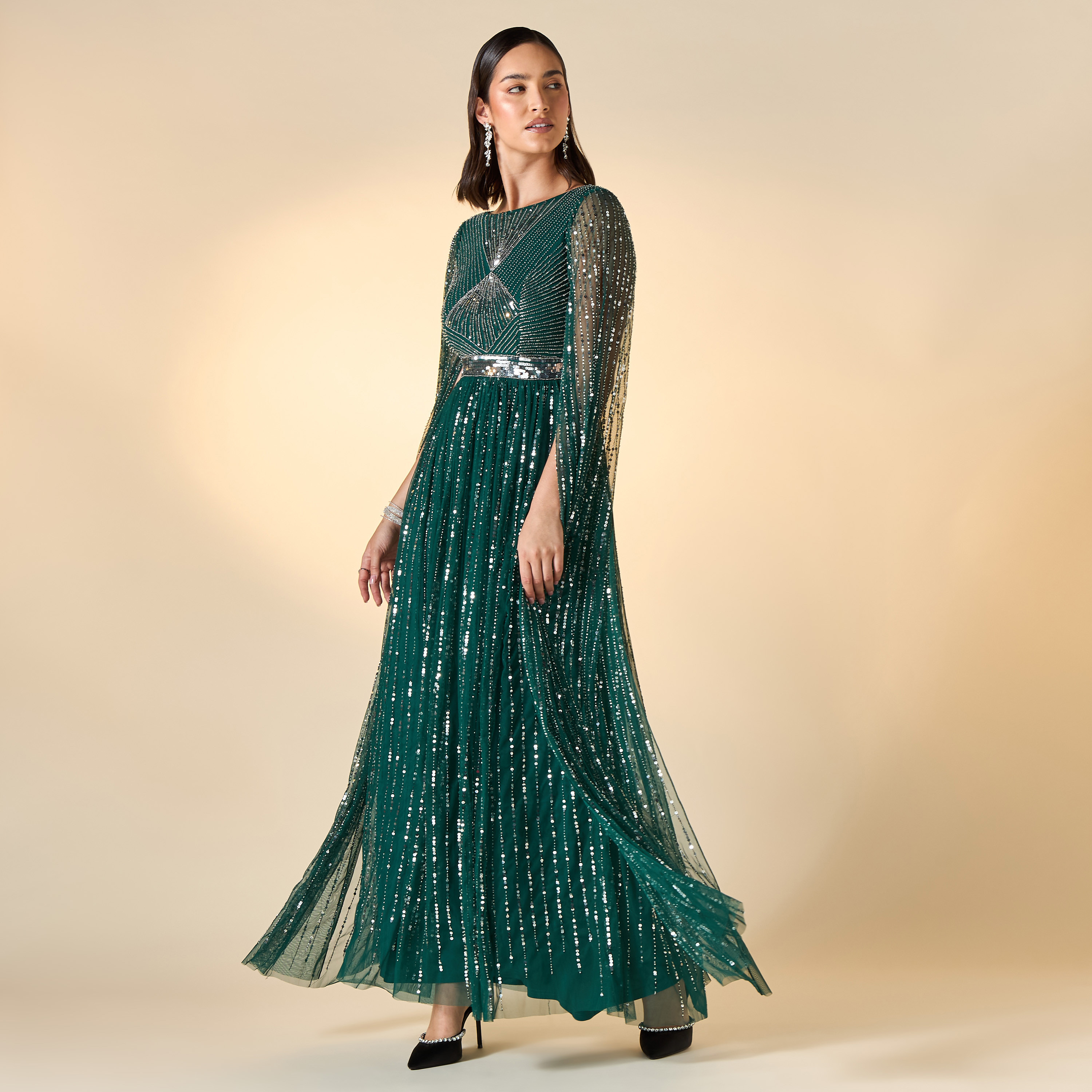 فستان مزين بأكمام كاب وياقة مركب من أميليا روز-women-clothing-dresses-image-1