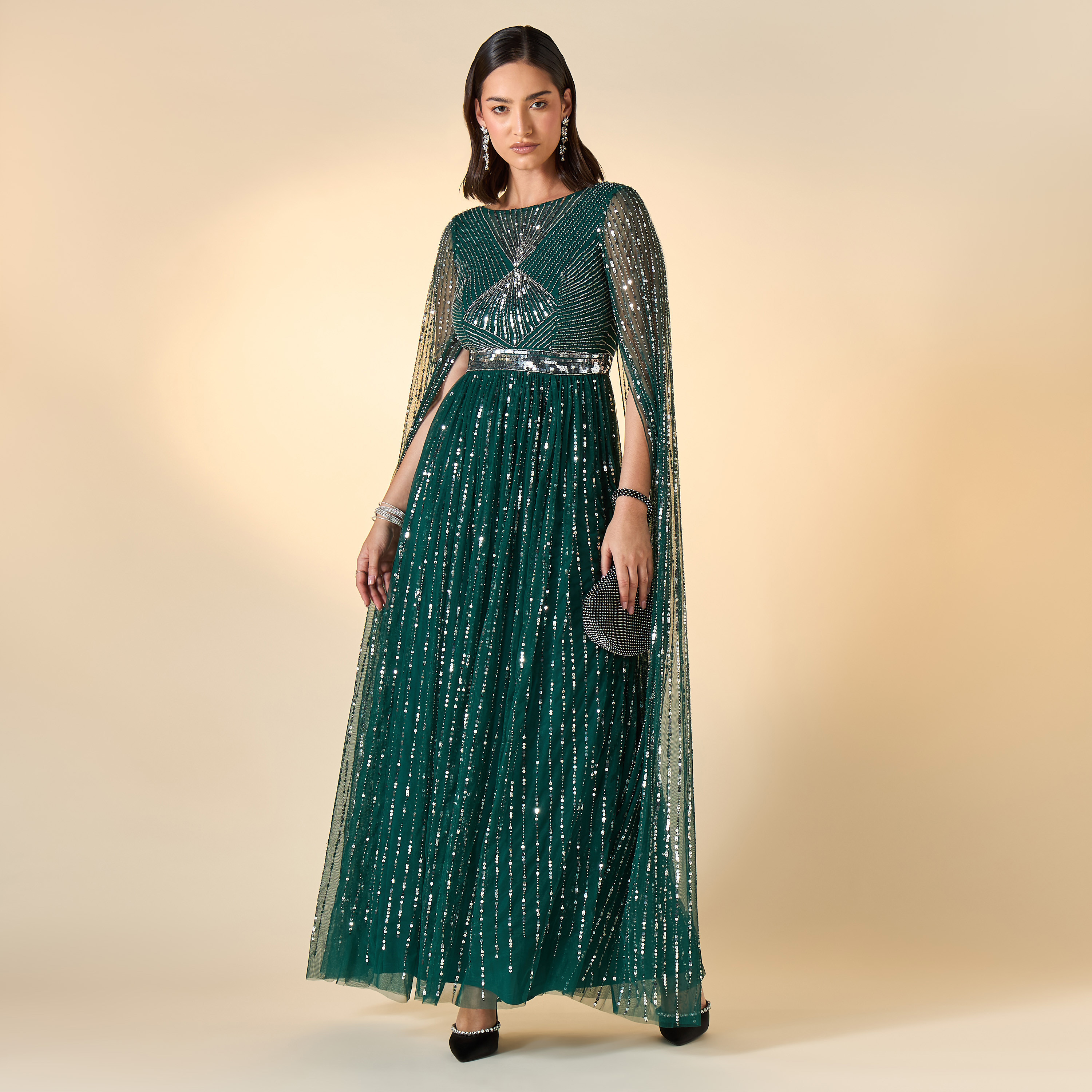 فستان مزين بأكمام كاب وياقة مركب من أميليا روز-women-clothing-dresses-image-3