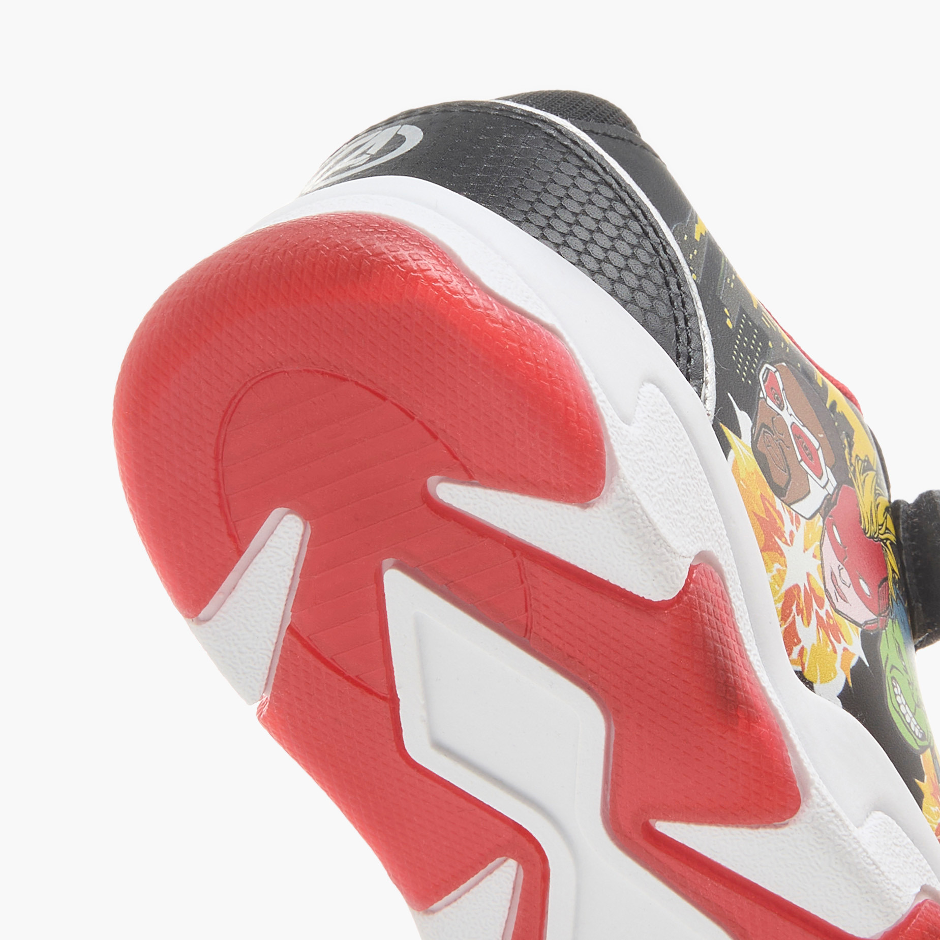 حذاء سنيكرز مضيء بشريط إغلاق لاصق وطبعات أفينجرز-boys-shoes-sneakers-image-5