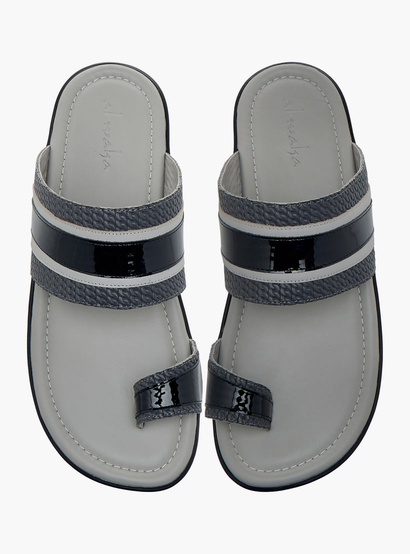 صندل عربي سهل الارتداء بارز الملمس بإصبع من الواحة-men-shoes-sandals-image-1
