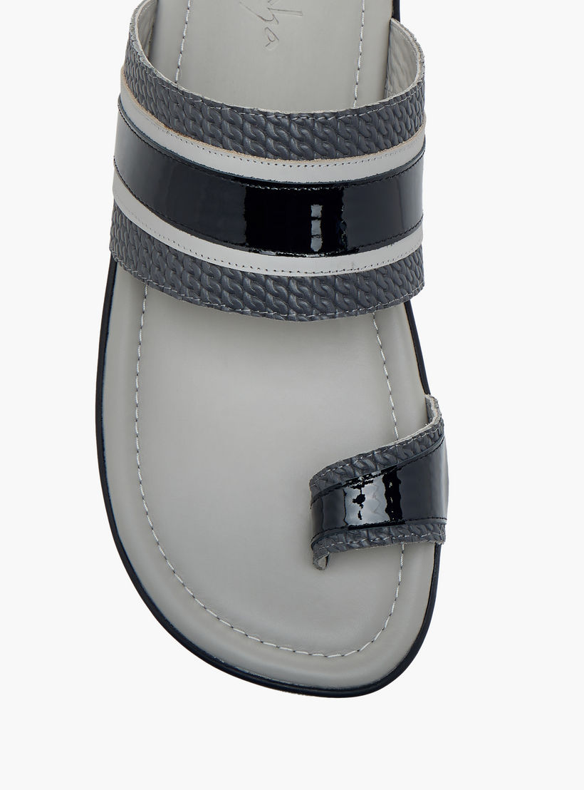 صندل عربي سهل الارتداء بارز الملمس بإصبع من الواحة-men-shoes-sandals-image-3