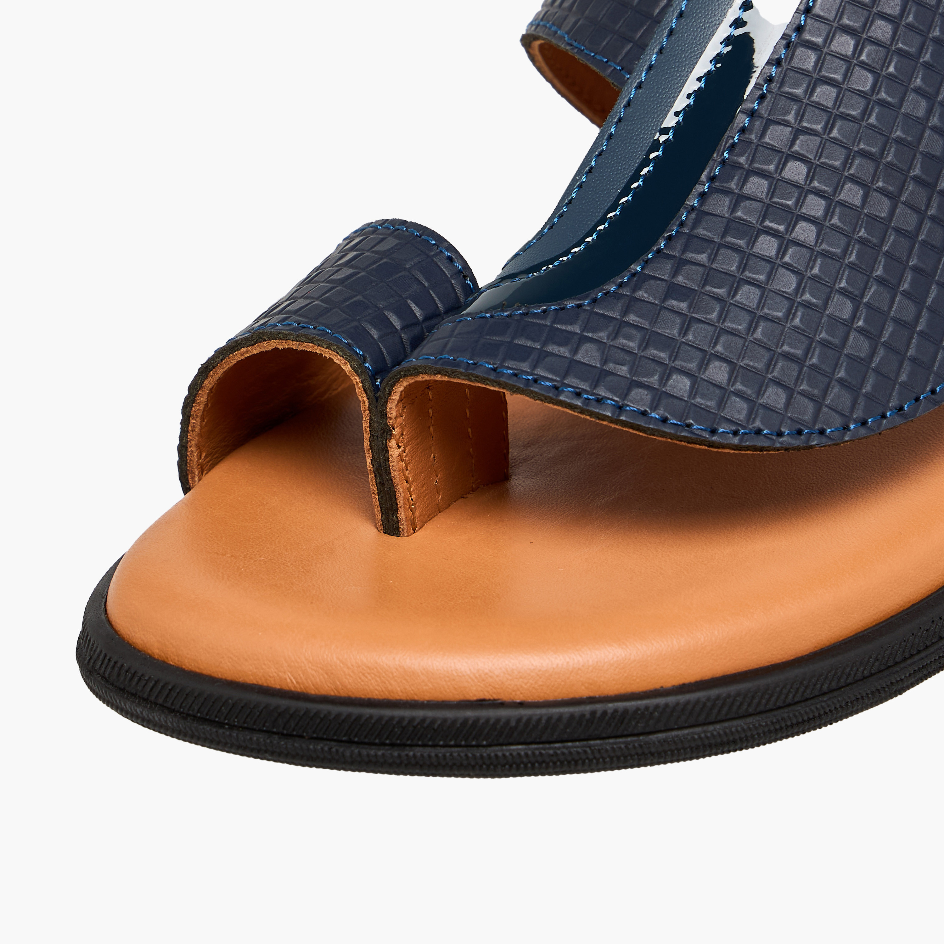 صندل عربي بارز الملمس للأولاد من الواحة-boys-shoes-sandals-image-4