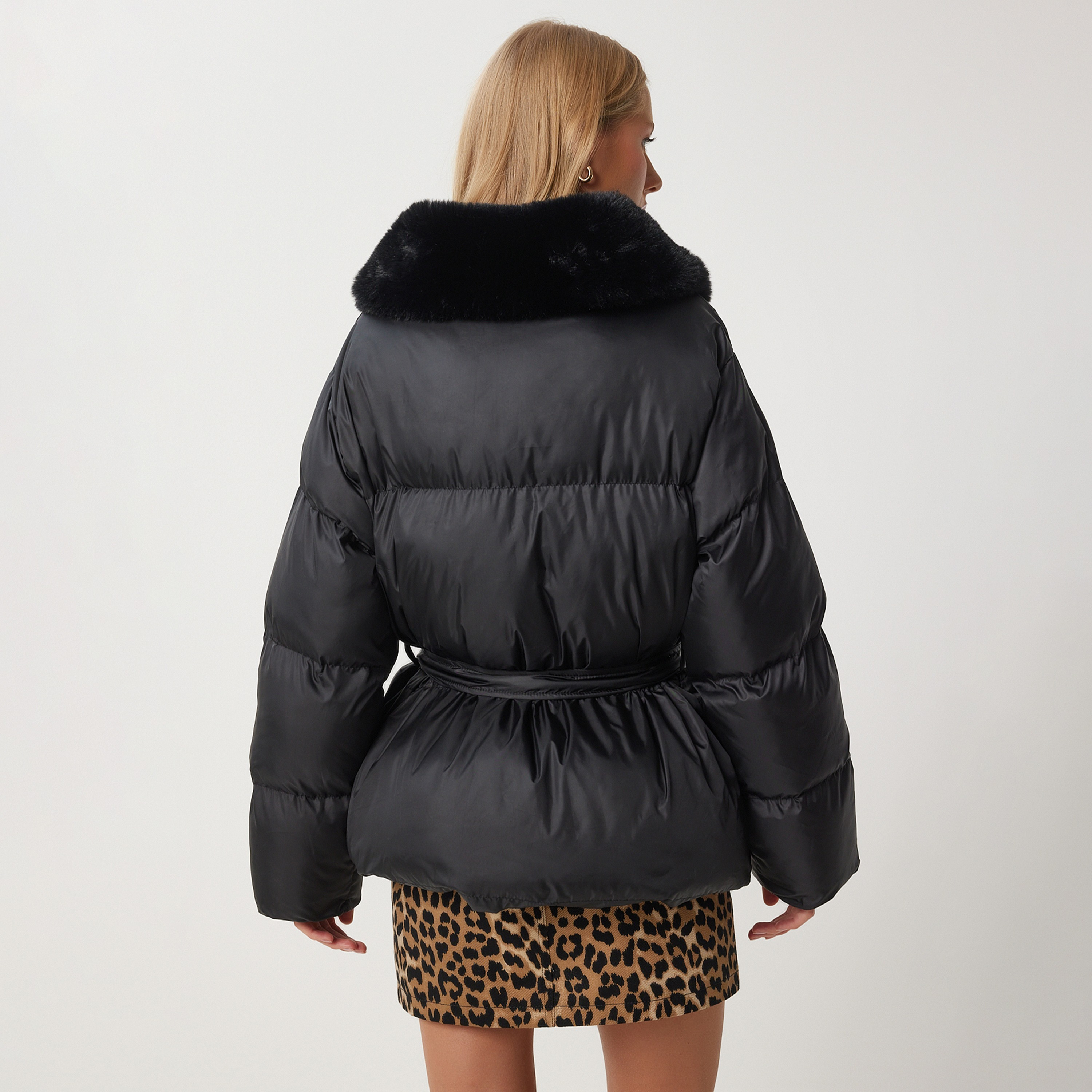 Happiness Istanbul Collared Women's Puffer Jacket-women-winterwear-coatsandjackets-jackets-image-3