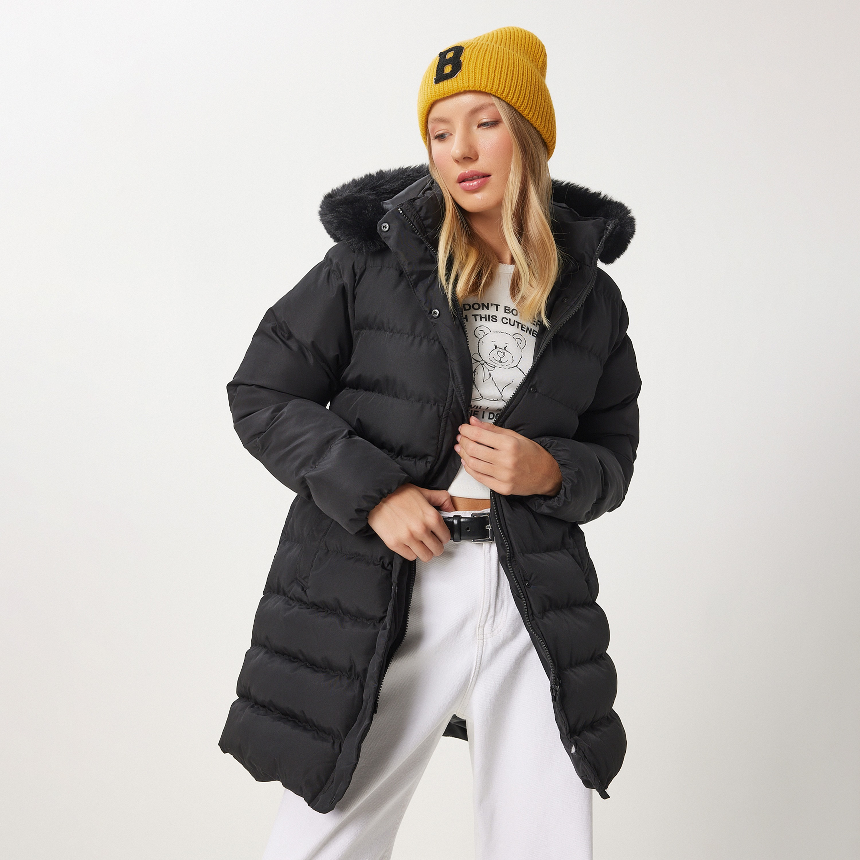 سترة نسائية سوداء برقبة بغطاء رأس من إسطنبول من سعادة-women-winterwear-hoodiesandsweatshirts-hoodies-image-6