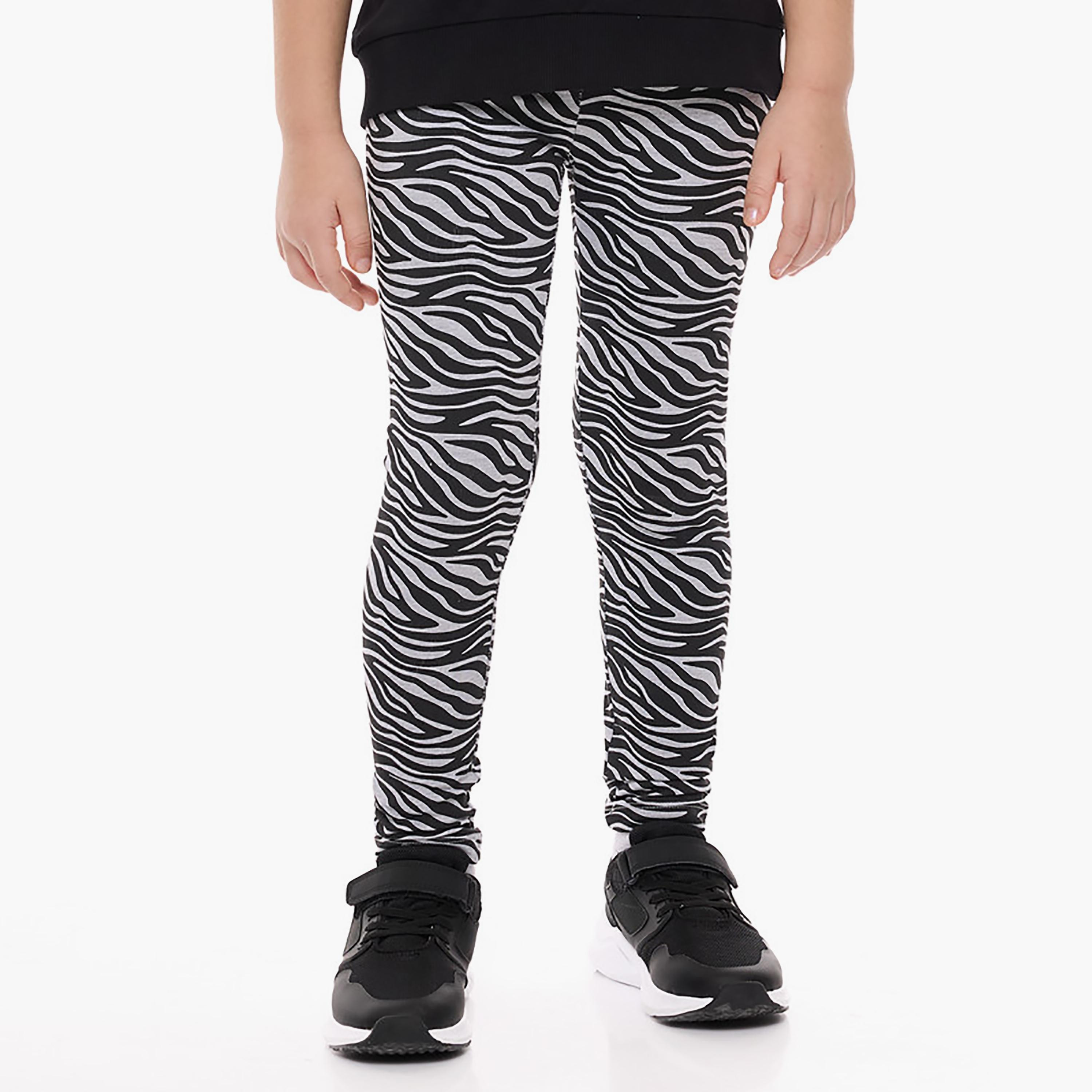 هودي بأكمام طويلة مطبوع قطعتين مع بنطال ضيق من فيكتور اند جين-cpbaby-clothing-girls-clothessets-image-5