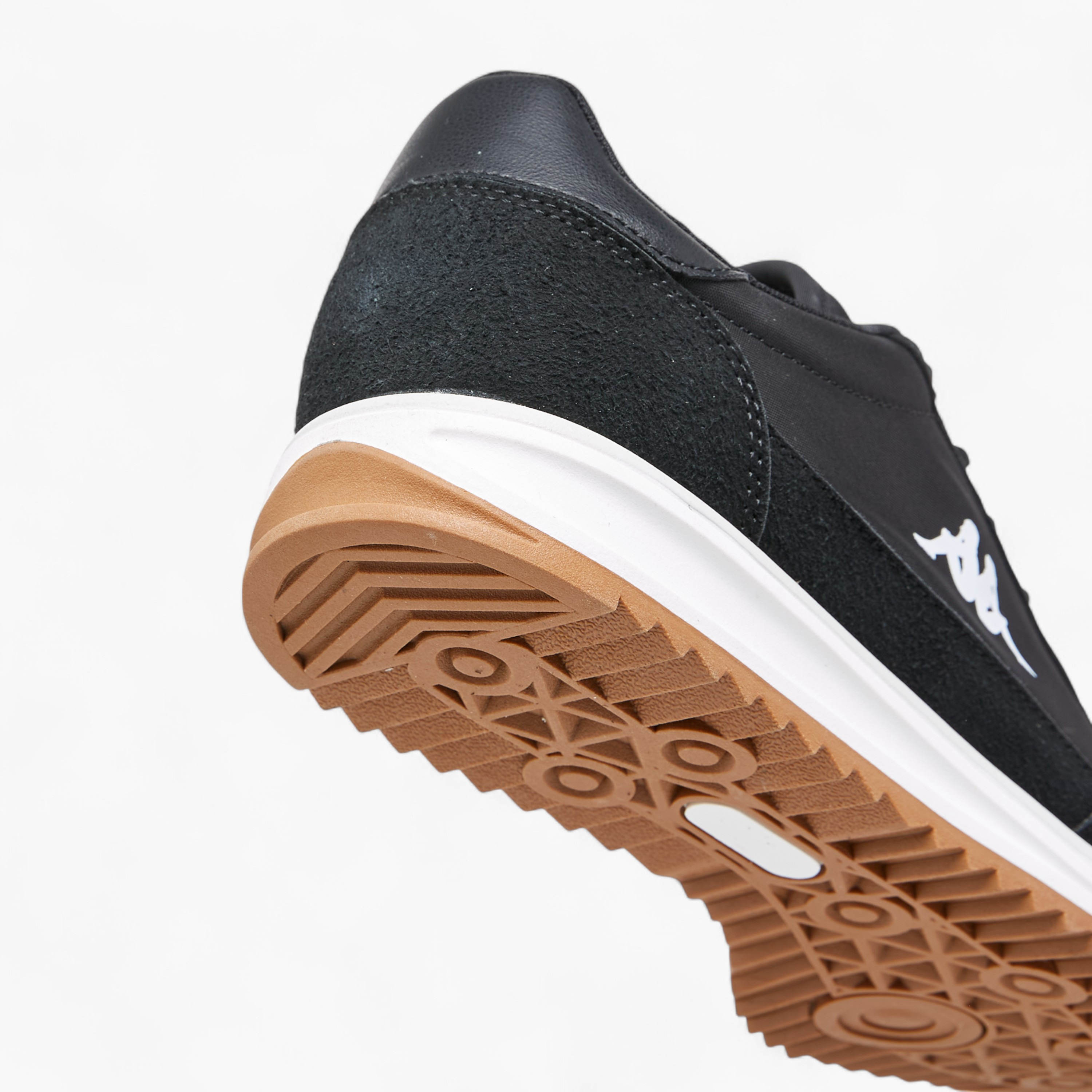 حذاء سنيكرز برباط إغلاق وطبعات شعار للرجال من كابا-men-shoes-sneakers-image-7