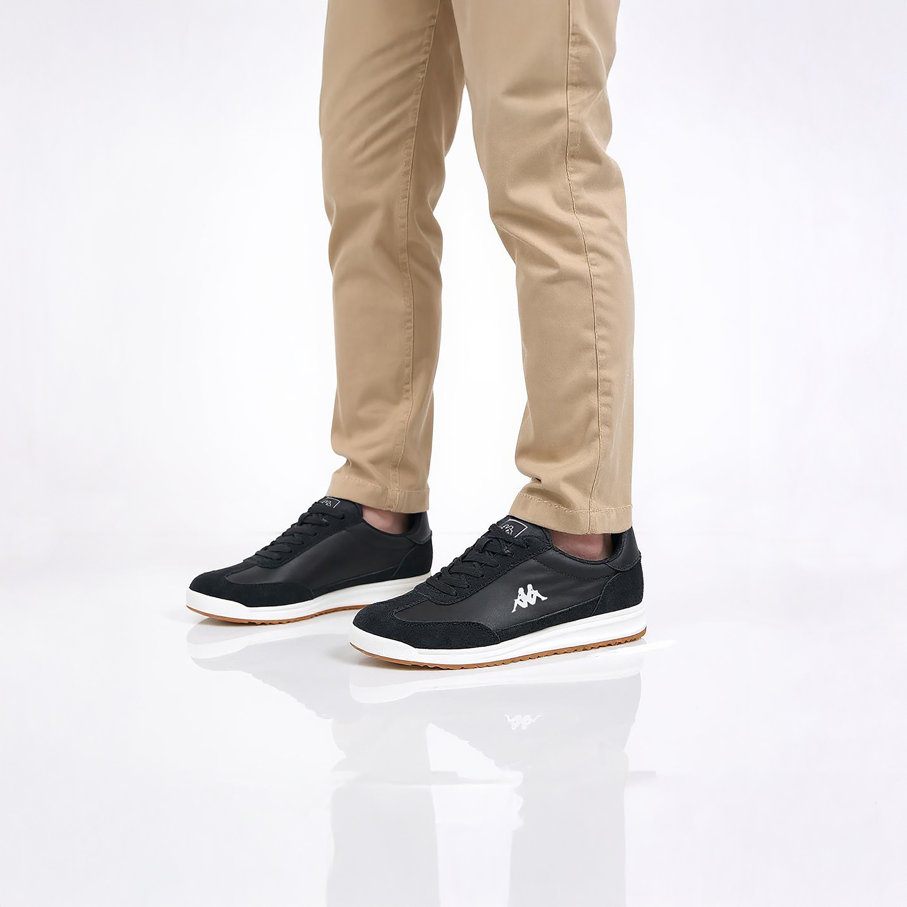 حذاء سنيكرز برباط إغلاق وطبعات شعار للرجال من كابا-men-shoes-sneakers-image-3