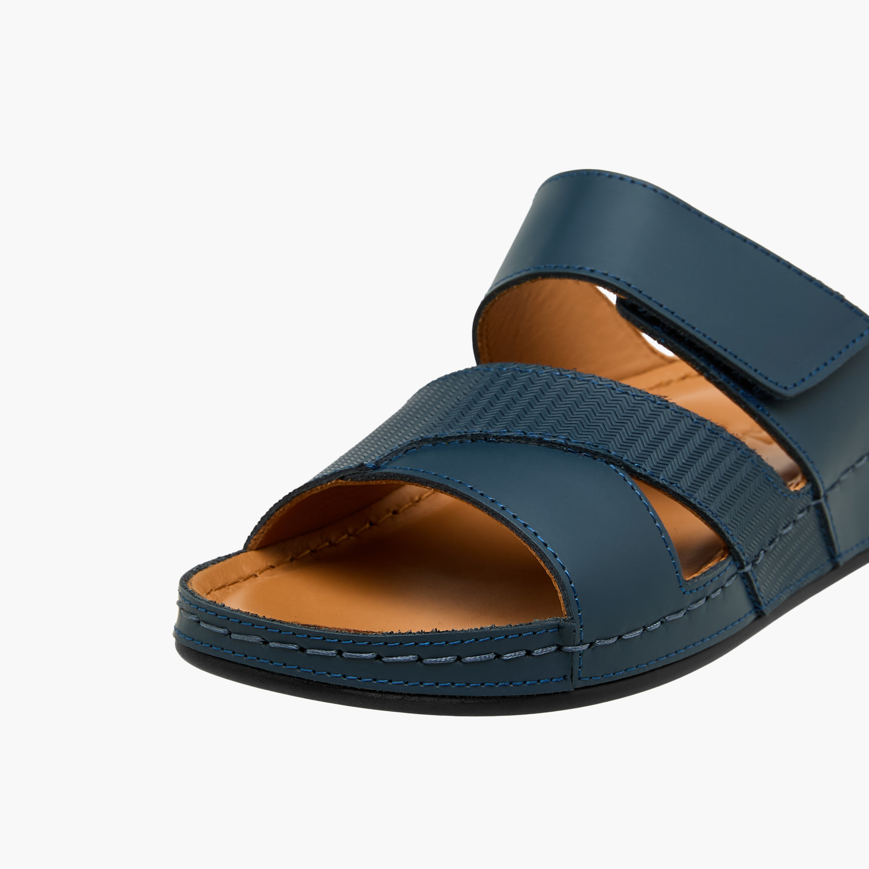 صندل عربي بارز الملمس للأولاد من الواحة-boys-shoes-sandals-image-4