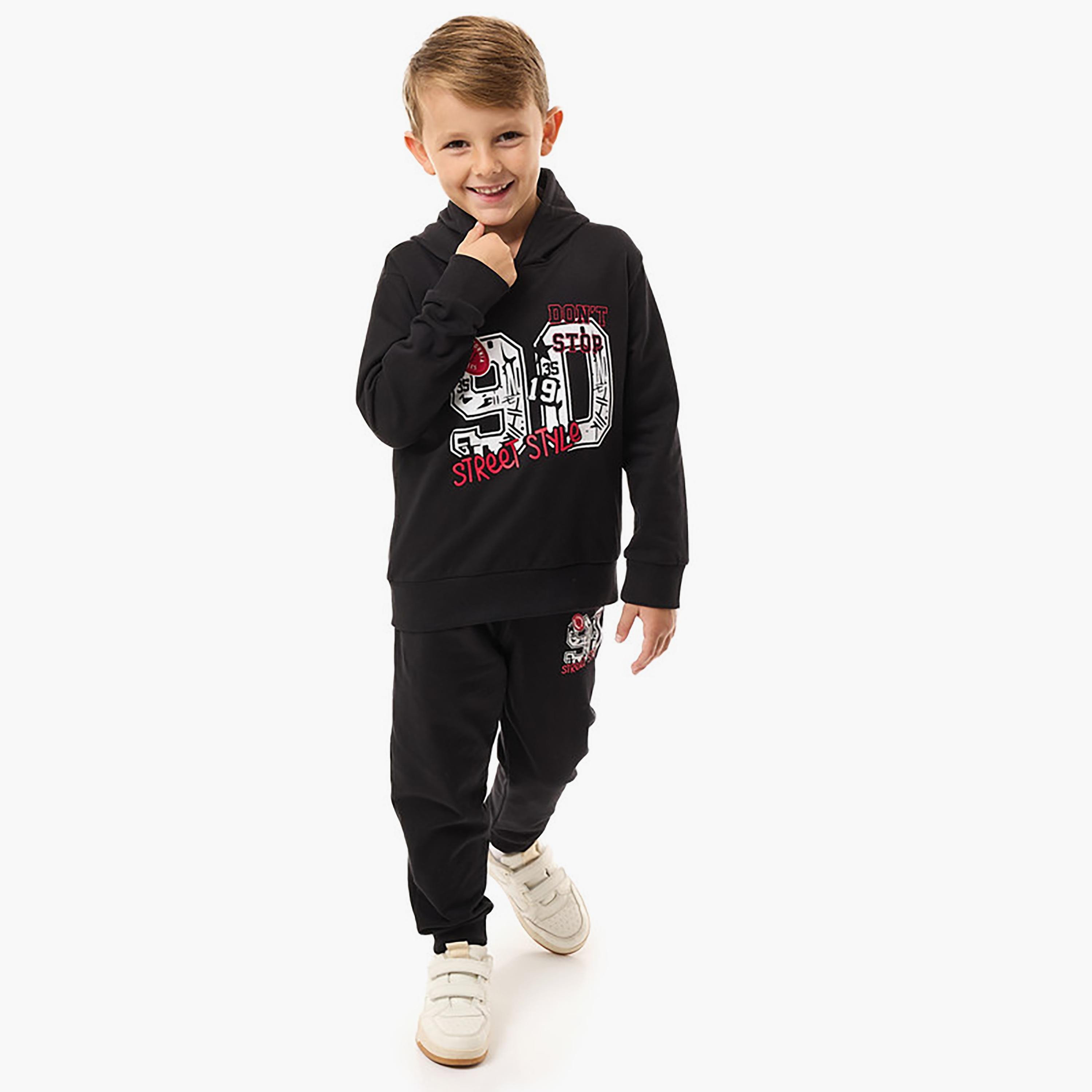 هودي بأكمام طويلة مطبوع مع بنطلون ركض قطعتين من فيكتور اند جين-boys-clothing-setsandcoords-image-2