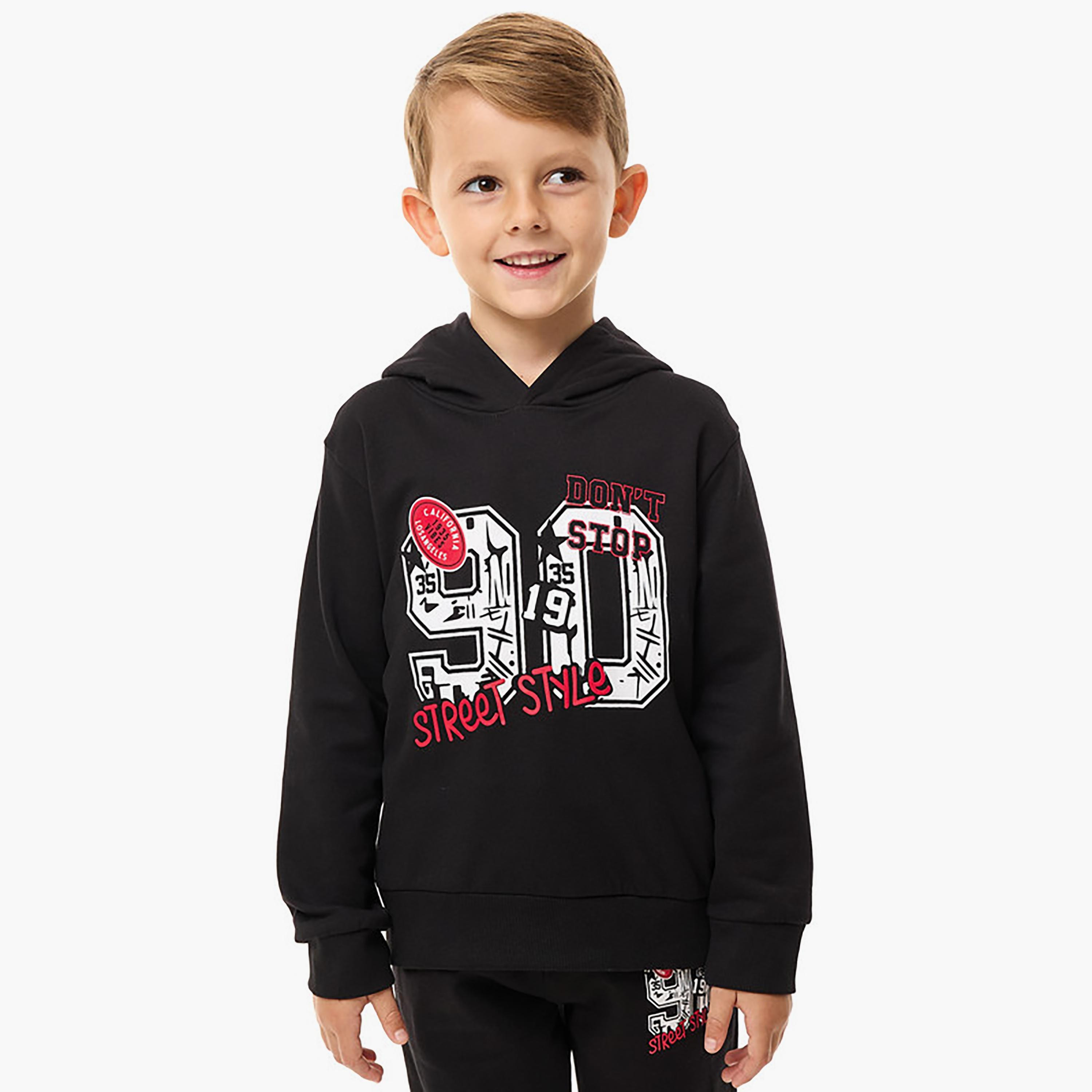 هودي بأكمام طويلة مطبوع مع بنطلون ركض قطعتين من فيكتور اند جين-boys-clothing-setsandcoords-image-4