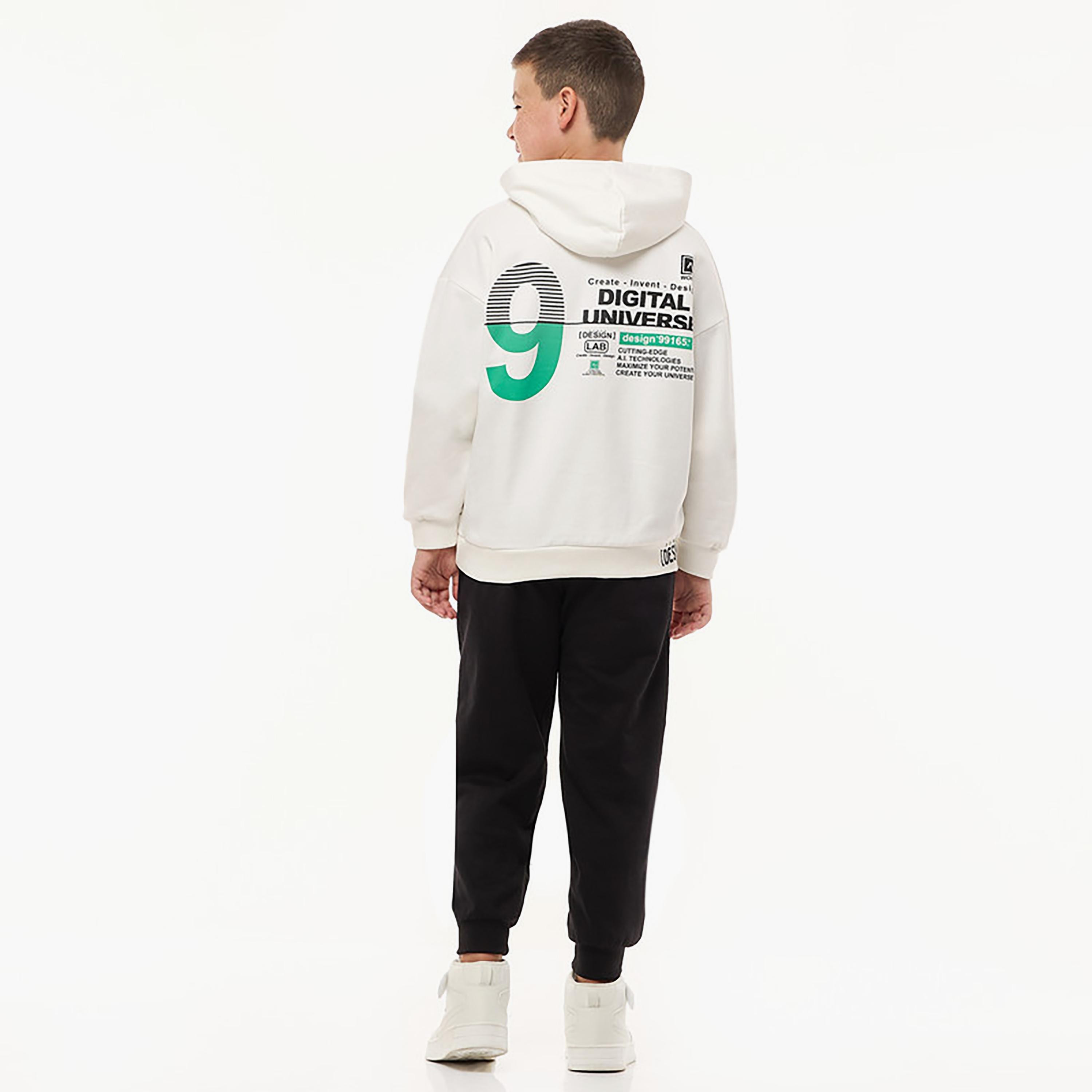 هودي بأكمام طويلة مطبوع مع بنطلون ركض قطعتين من فيكتور اند جين-cpkids-clothing-boys-winterwear-sets-image-2