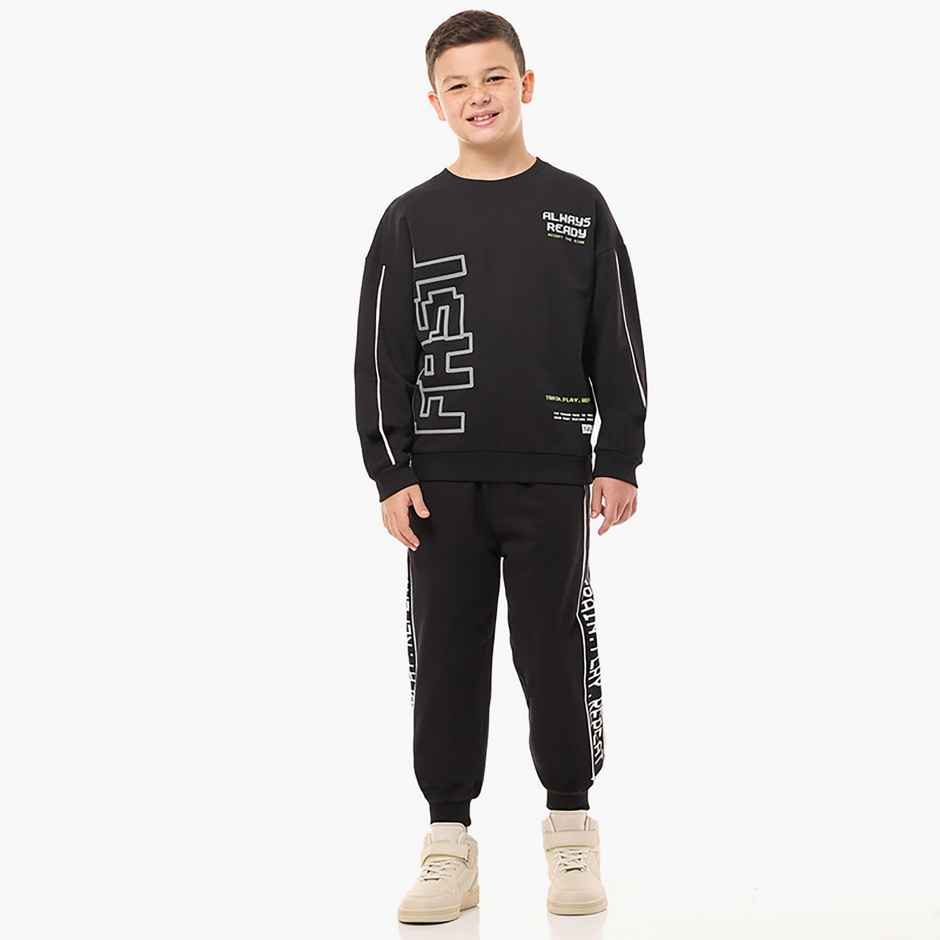 سويت شيرت بأكمام طويلة مطبوع  مع بنطال ركض قطعتين من فيكتور اند جين-cpkids-clothing-boys-winterwear-sets-image-1