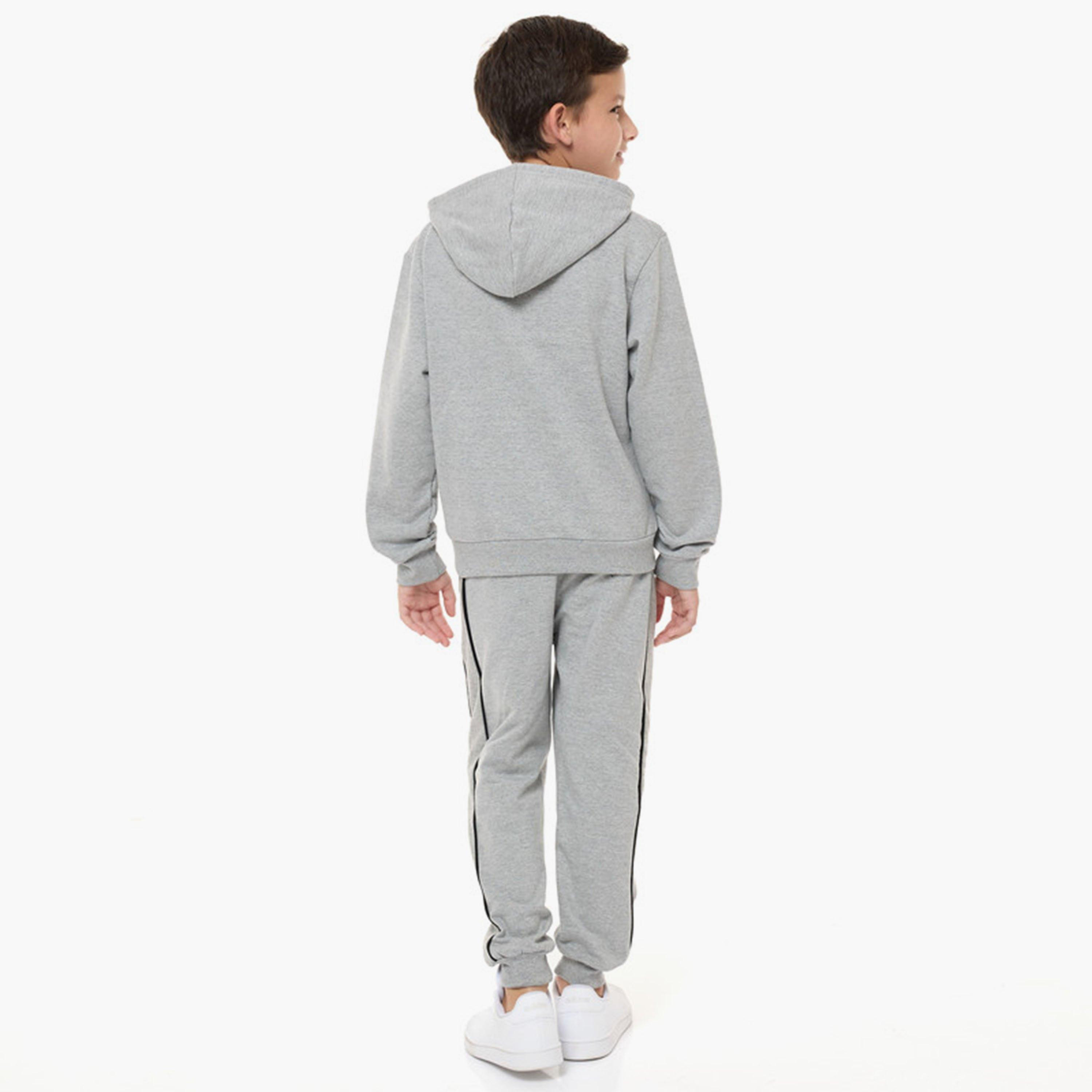 هودي مطبوع بأكمام طويلة مع بنطال ركض قطعتين من فيكتور اند جين-boys-clothing-setsandcoords-image-3