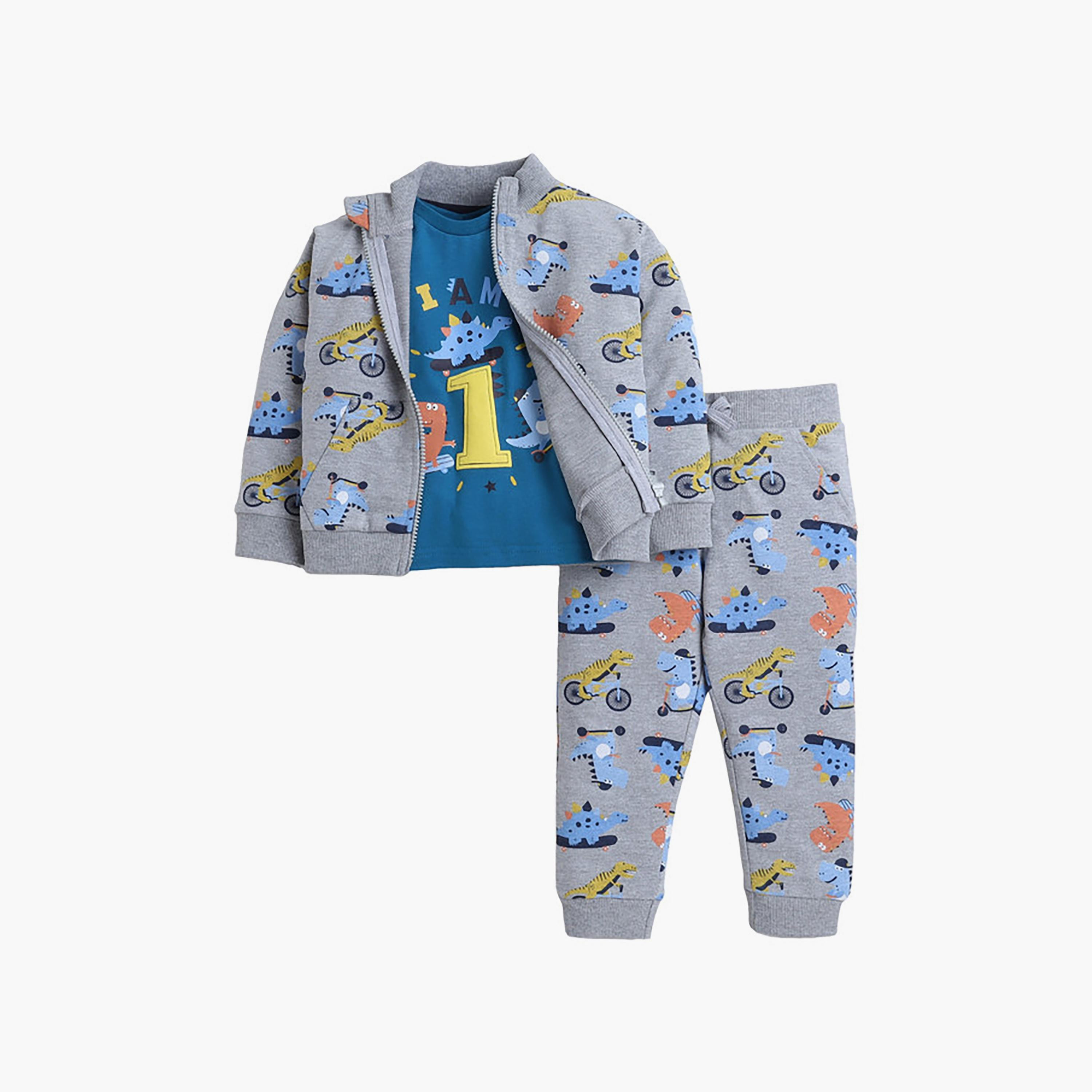 تي شيرت مطبوع، جاكيت وبنطال رياضي 3 قطع من فيكتور اند جين-baby-boys-clothing-winterwear-setsandcoords-image-1