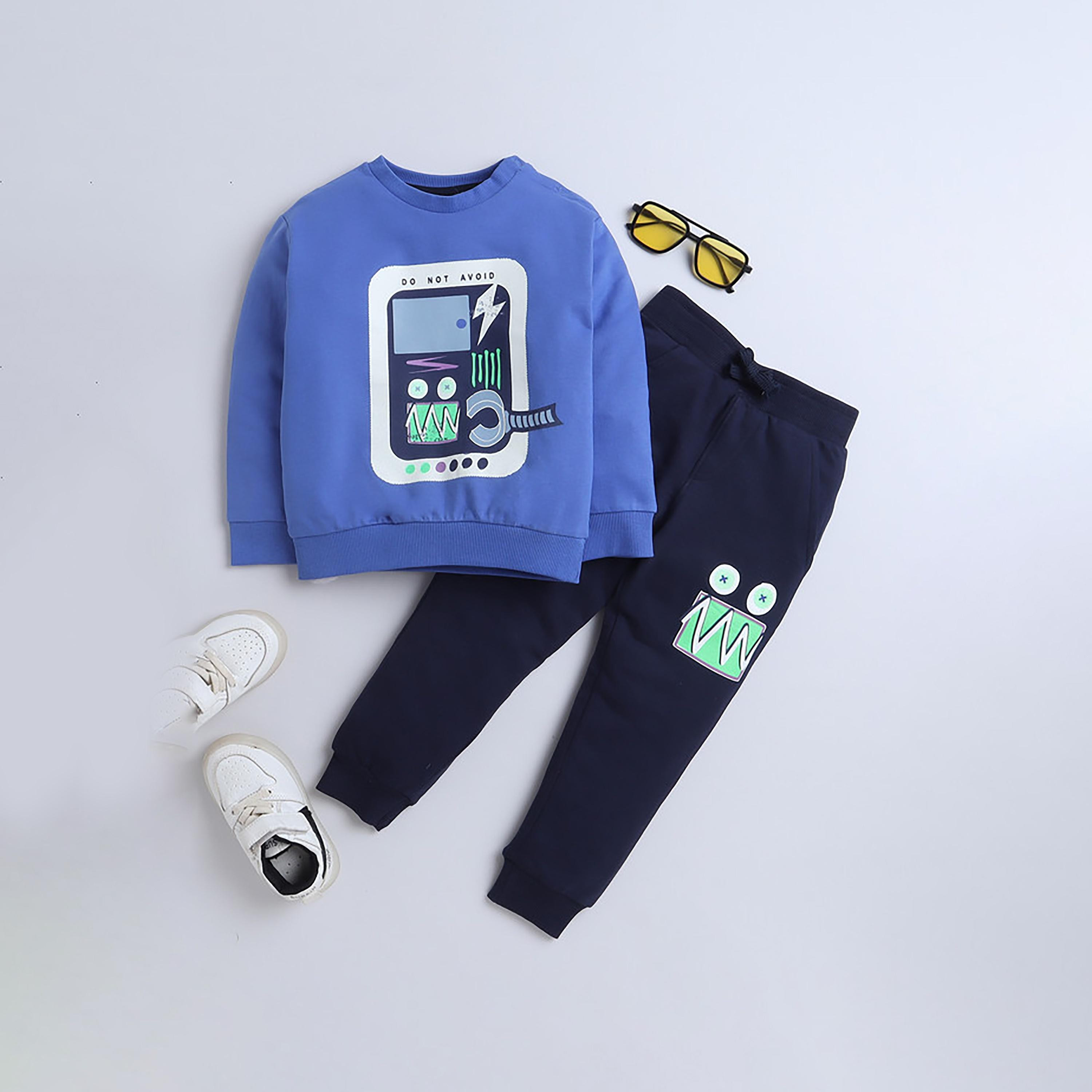 سويت شيرت بأكمام طويلة مطبوع  مع بنطال ركض قطعتين من فيكتور اند جين-baby-boys-clothing-winterwear-setsandcoords-image-4