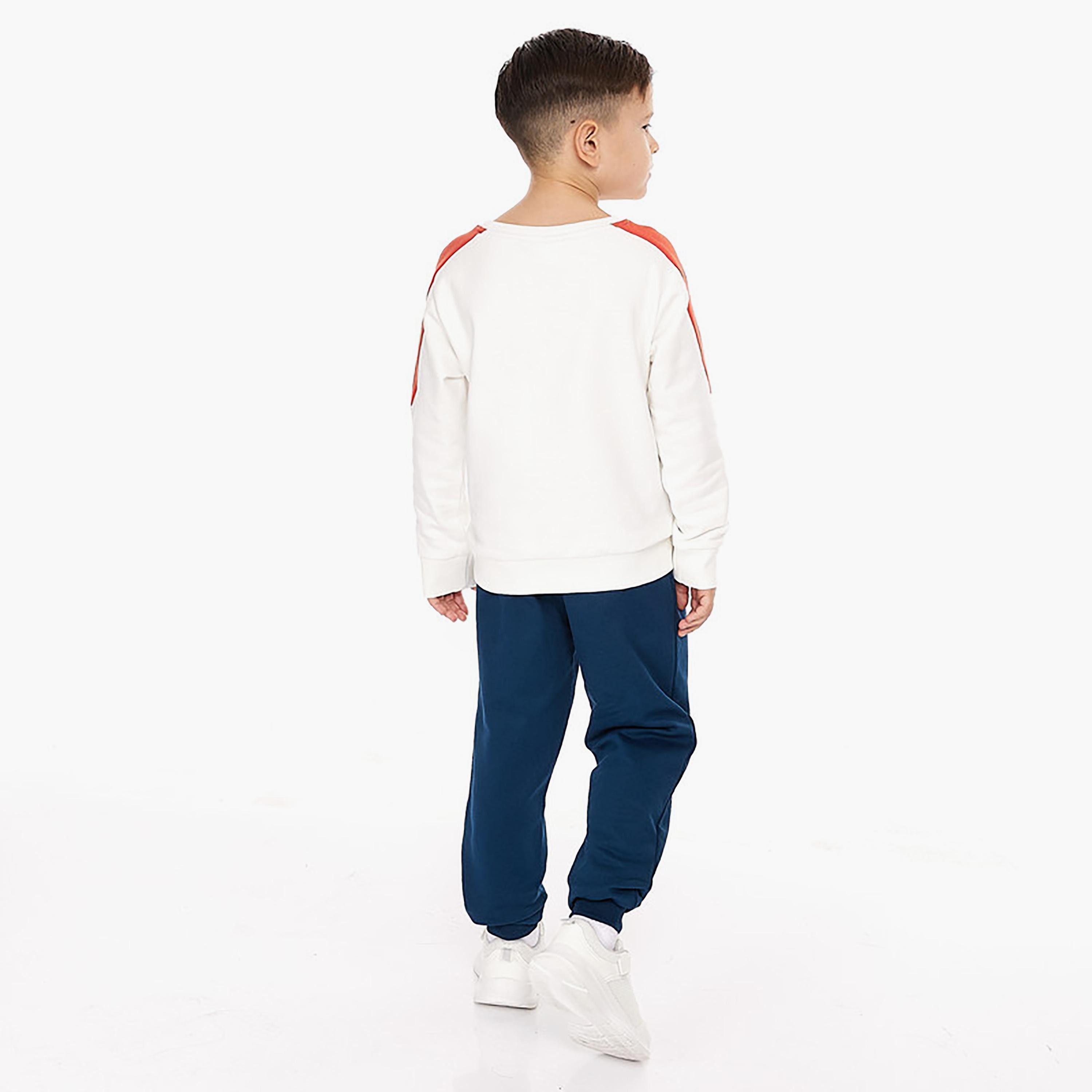 سويت شيرت بأكمام طويلة مطبوع  مع بنطال ركض قطعتين من فيكتور اند جين-baby-boys-clothing-winterwear-setsandcoords-image-4