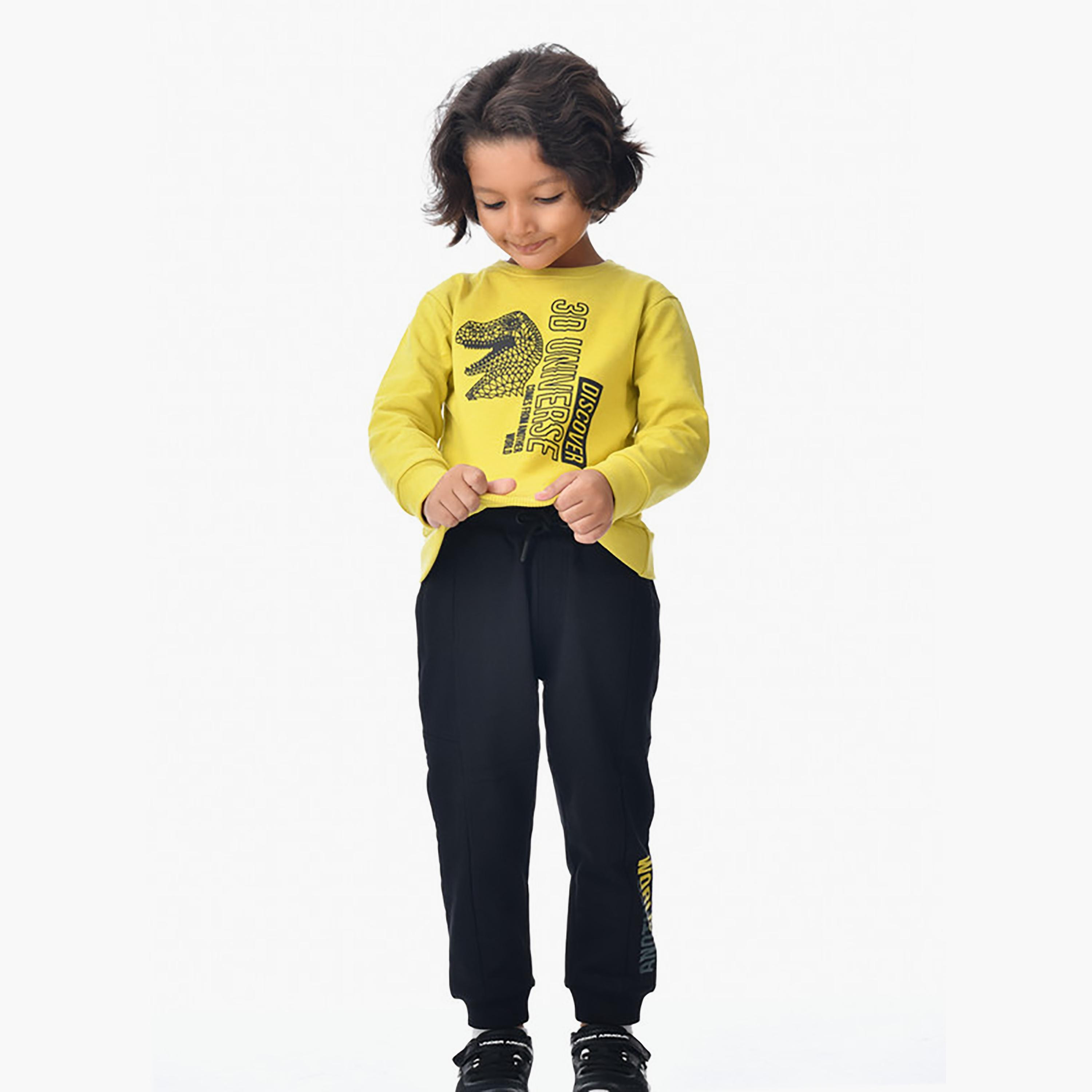سويت شيرت بأكمام طويلة مطبوع  مع بنطال ركض قطعتين من فيكتور اند جين-baby-boys-clothing-winterwear-setsandcoords-image-2