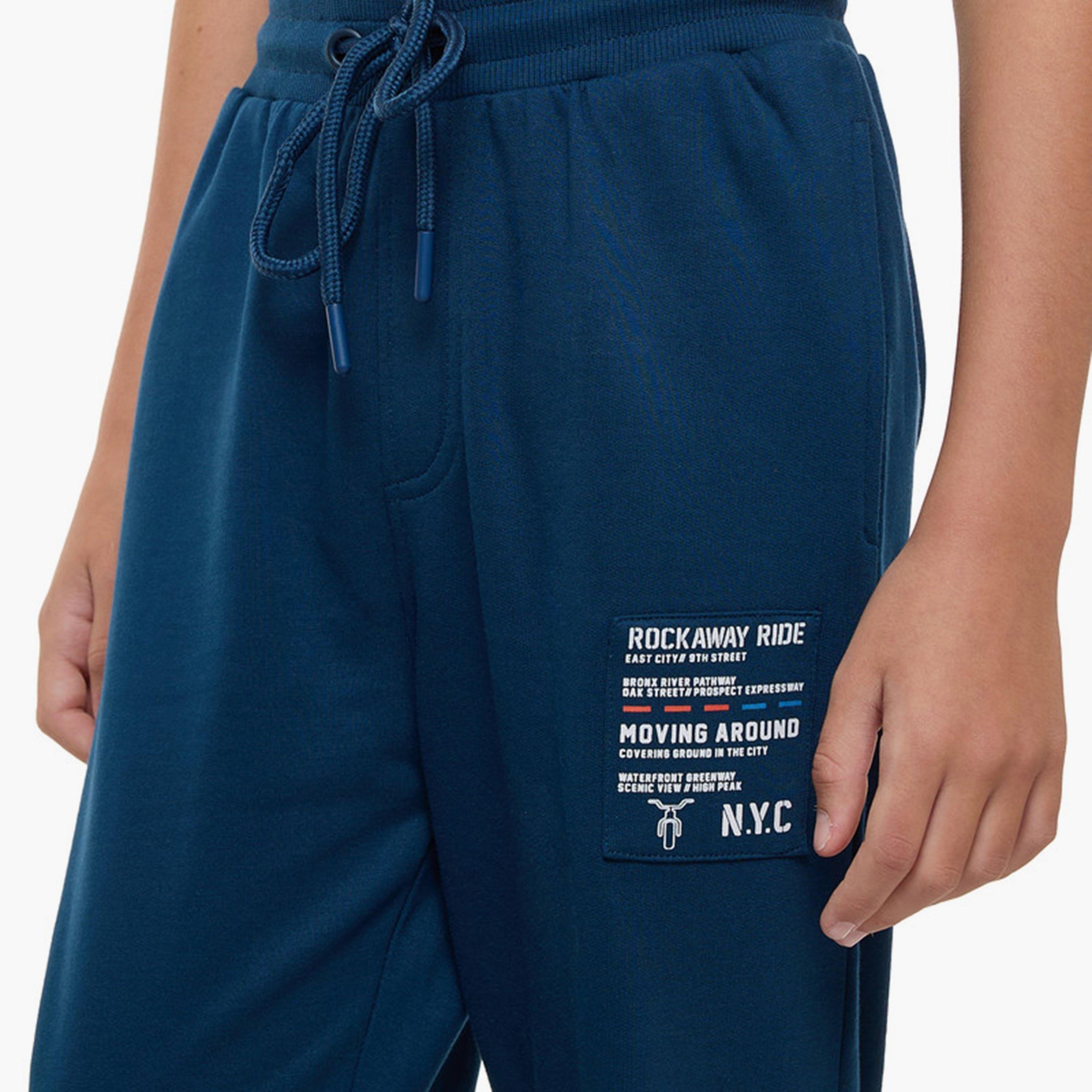 هودي مطبوع بأكمام طويلة مع بنطال ركض قطعتين من فيكتور اند جين-boys-clothing-setsandcoords-image-5