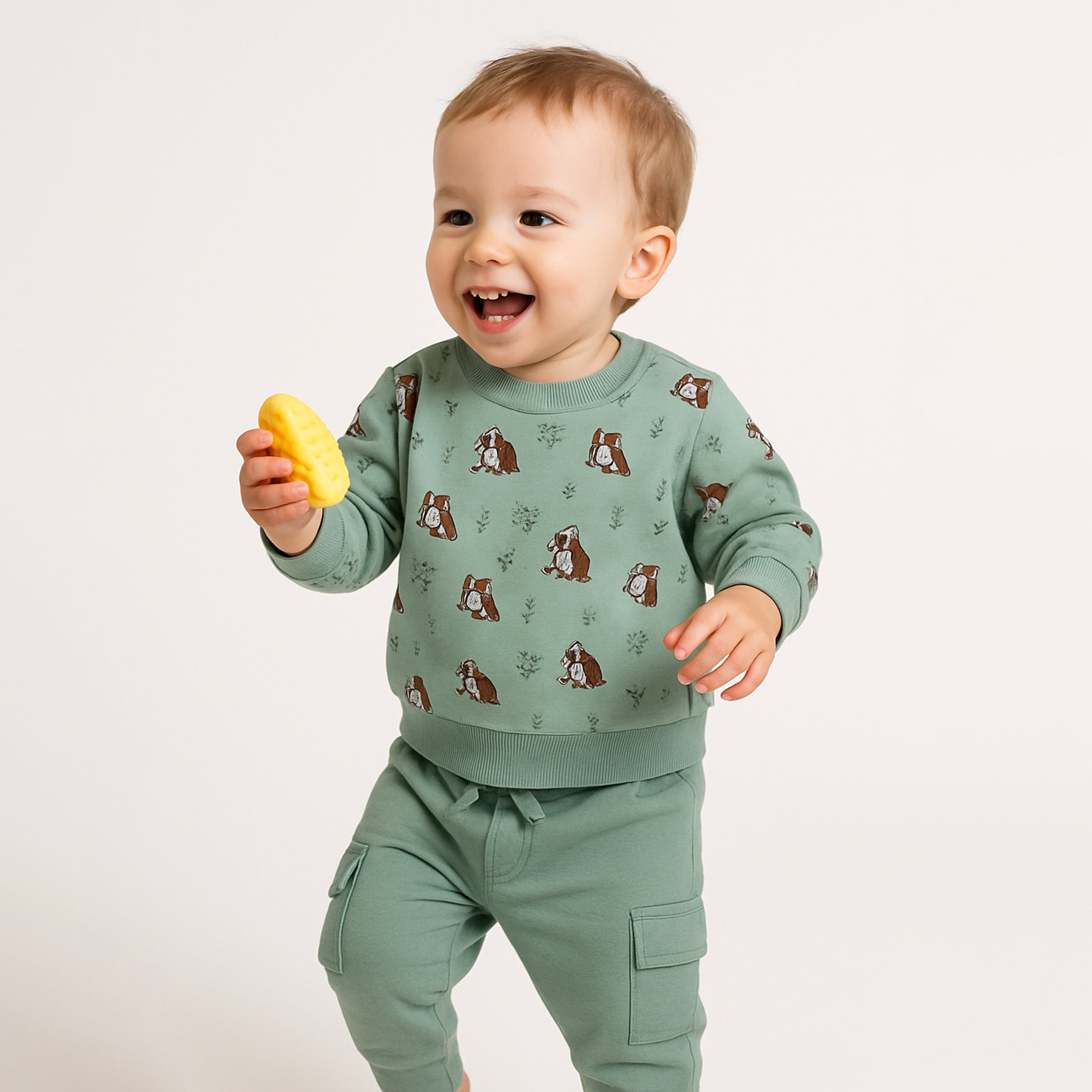 طقم من قطعتين سويت شيرت وبنطلون رياضي بطبعة ثعلب للأطفال الرضع من فيكتور اند جين-baby-boys-clothing-winterwear-setsandcoords-image-2