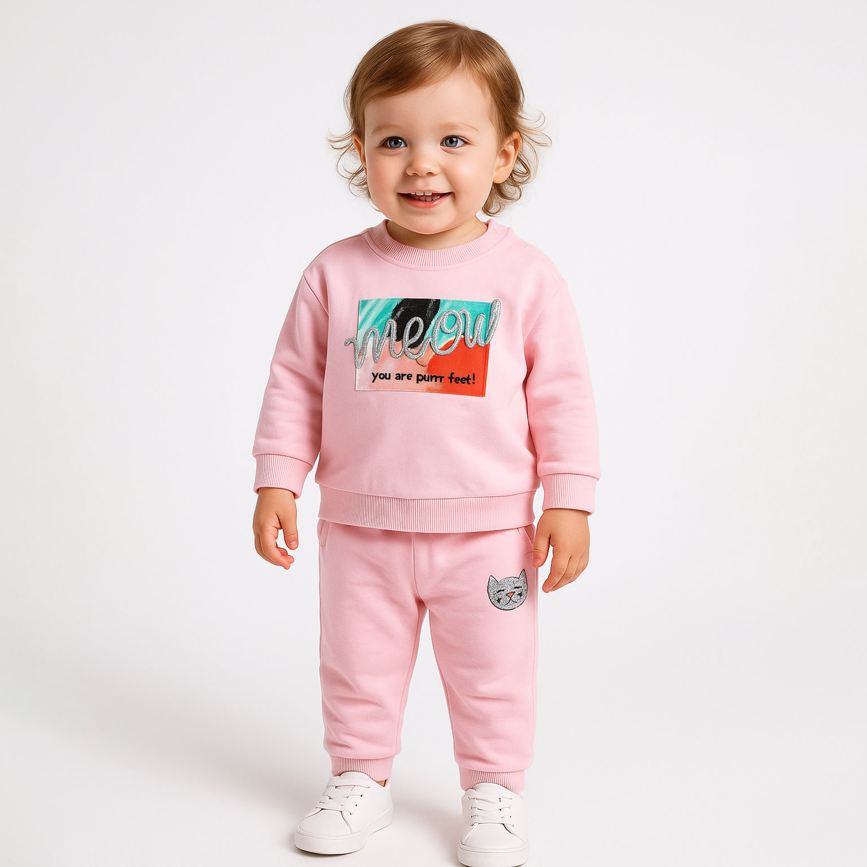 طقم من قطعتين سويت شيرت وبنطلون رياضي بطبعة جرافيك وايلد من فيكتور اند جين-girls-clothing-winterwear-setsandcoords-image-1