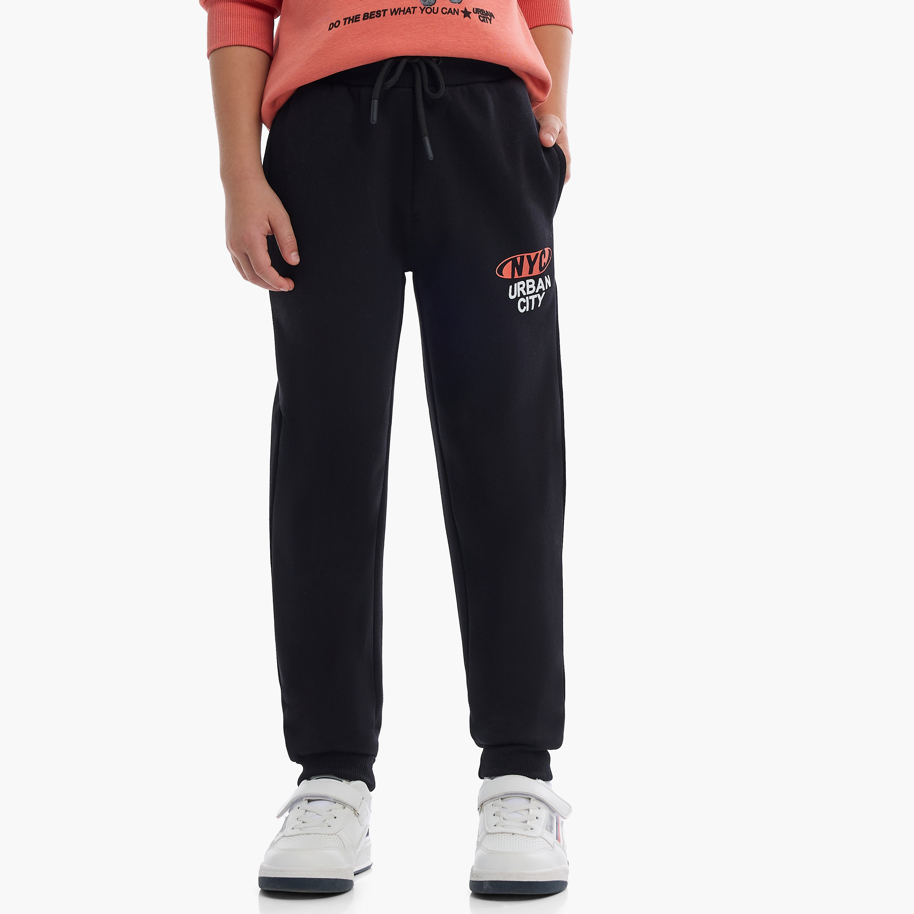 طقم من قطعتين سويت شيرت وبنطلون رياضي بطبعة دب متزلج من فيكتور اند جين-baby-boys-clothing-winterwear-setsandcoords-image-5