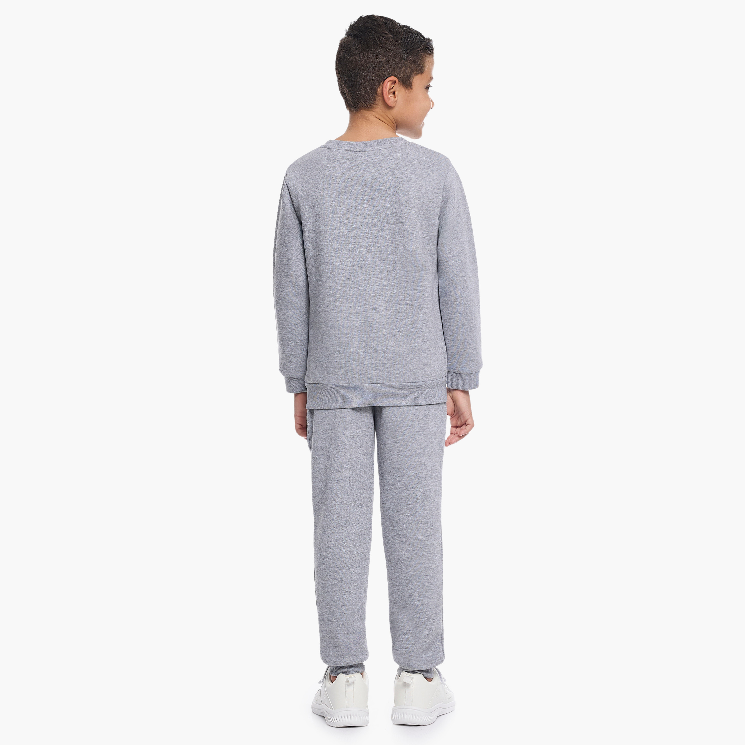 طقم من قطعتين سويت شيرت وبنطلون رياضي بطبعة بروكلين إيديشن من فيكتور اند جين-baby-boys-clothing-winterwear-setsandcoords-image-3