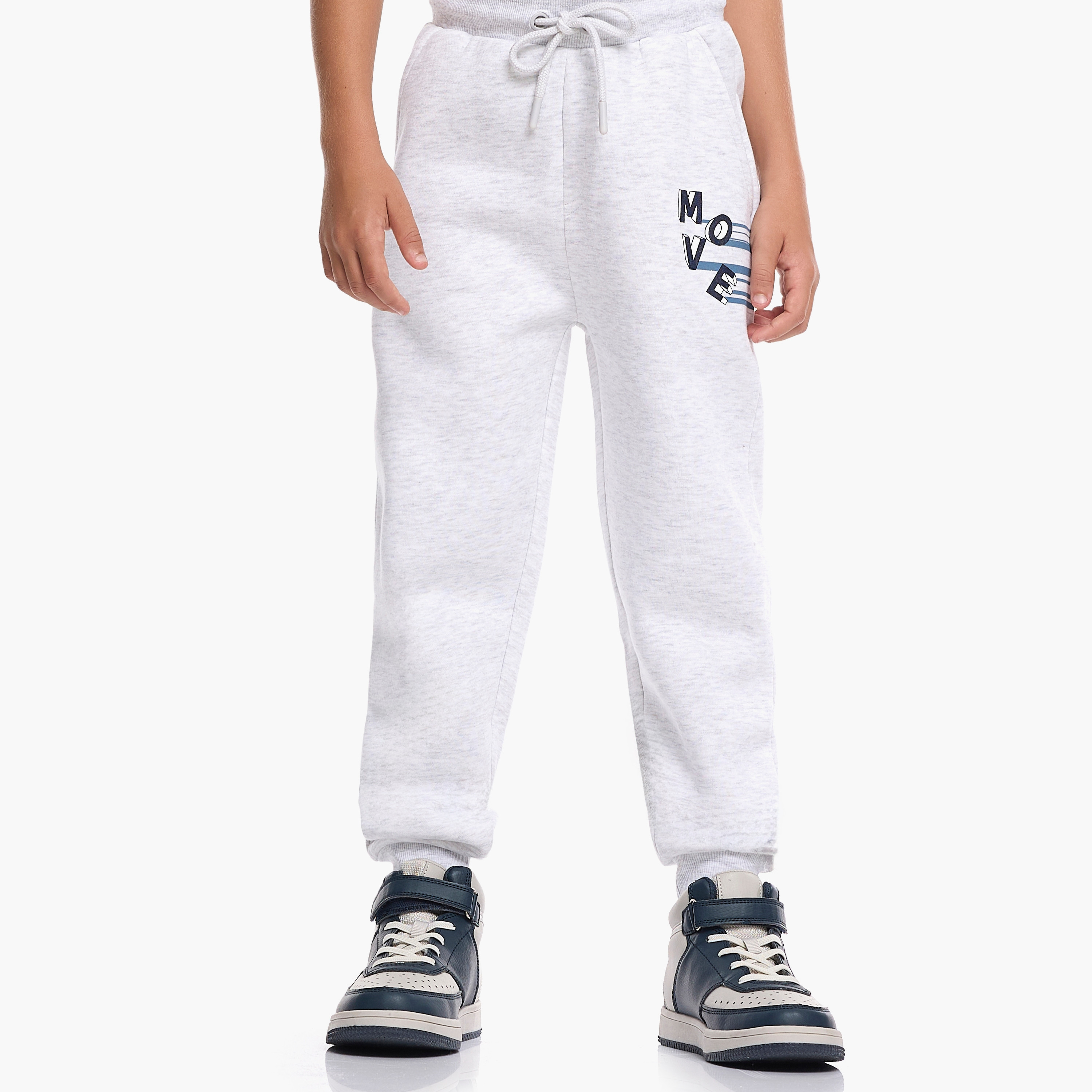 طقم من قطعتين سويت شيرت وبنطلون رياضي بطبعة موف من فيكتور اند جين-baby-boys-clothing-winterwear-setsandcoords-image-5