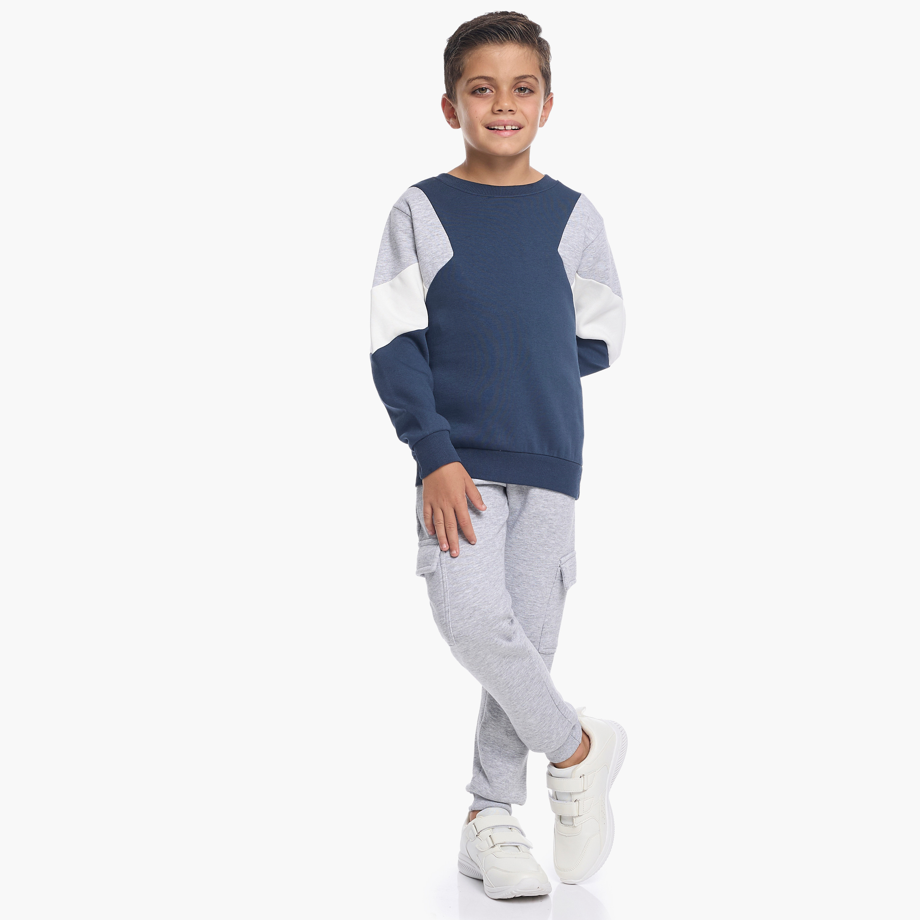 طقم من قطعتين سويت شيرت وبنطلون رياضي سادة من فيكتور اند جين-baby-boys-clothing-winterwear-setsandcoords-image-5