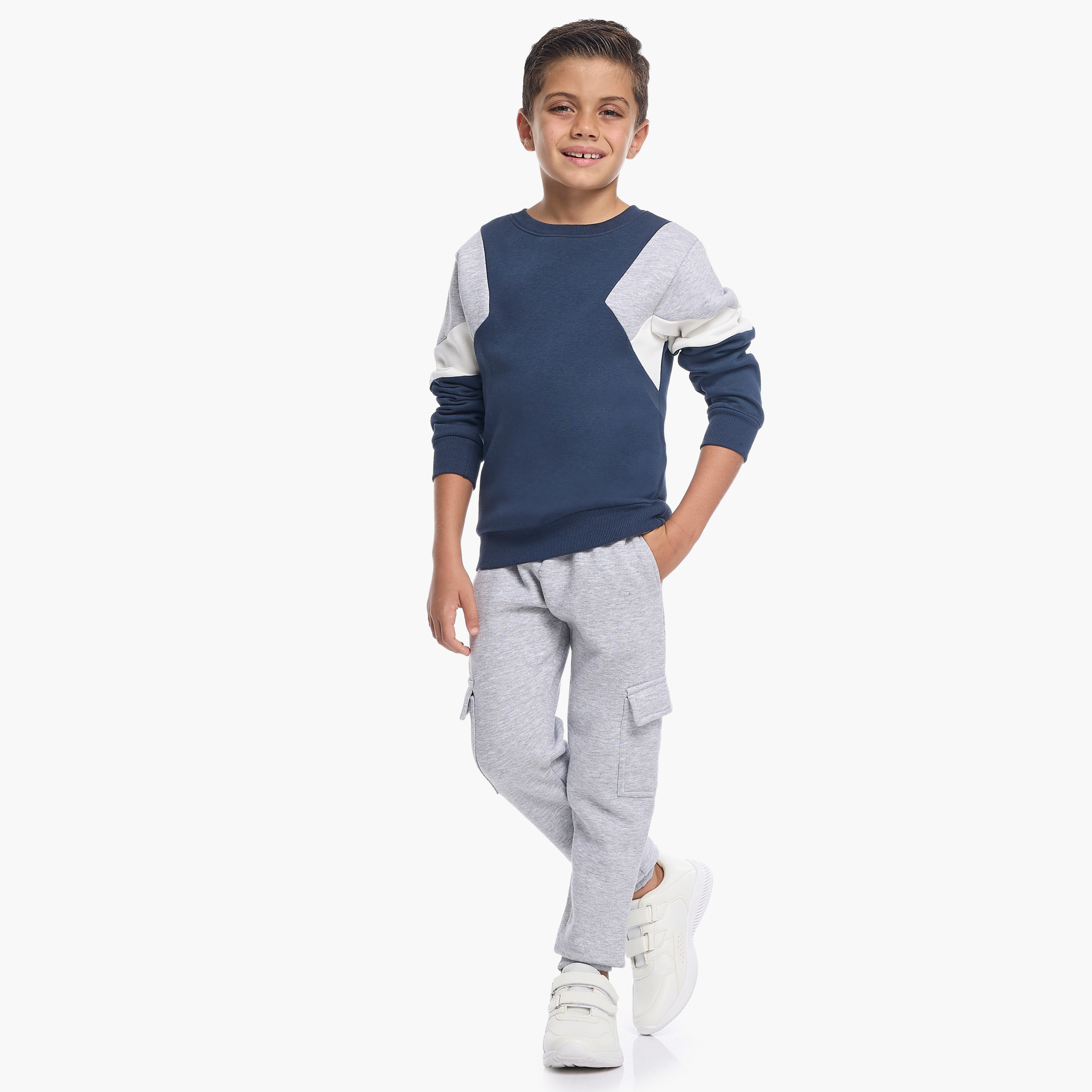 طقم من قطعتين سويت شيرت وبنطلون رياضي سادة من فيكتور اند جين-baby-boys-clothing-winterwear-setsandcoords-image-4