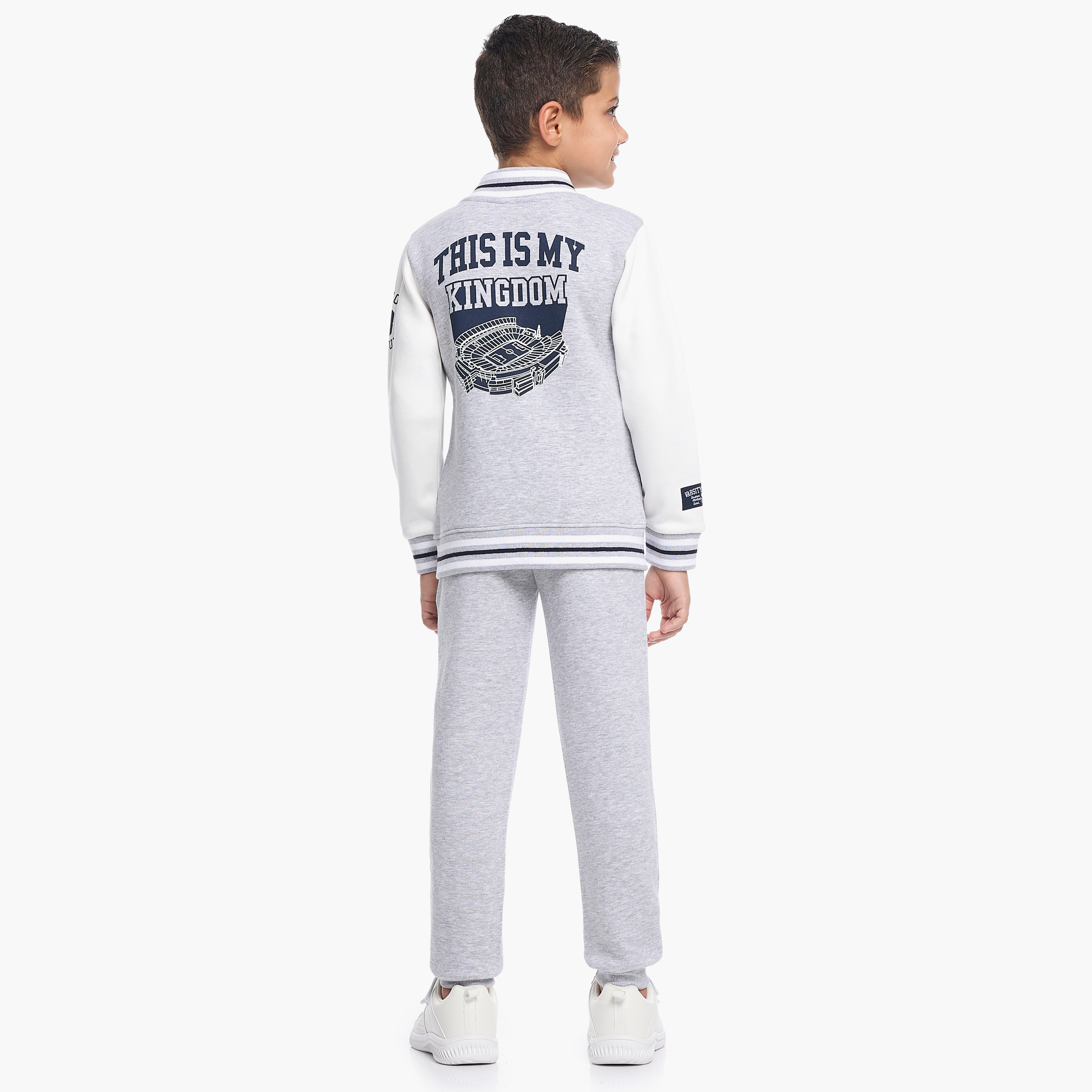 طقم من قطعتين بنطلون مع جاكيت بطبعة بوسطن من فيكتور اند جين-baby-boys-clothing-winterwear-setsandcoords-image-4