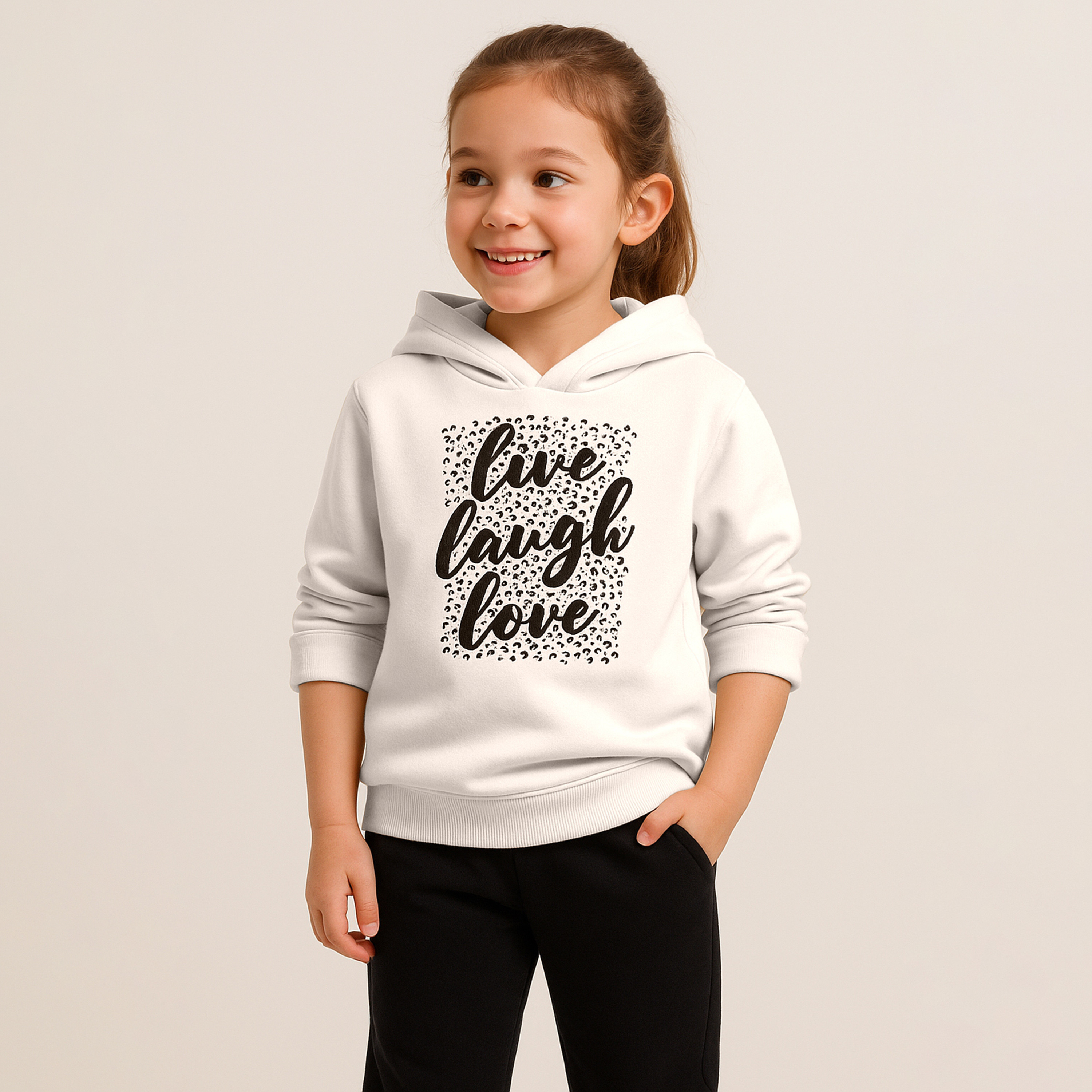هودي بطبعة ليف لوف لاف من فيكتور اند جين-girls-clothing-sweatshirts-image-1
