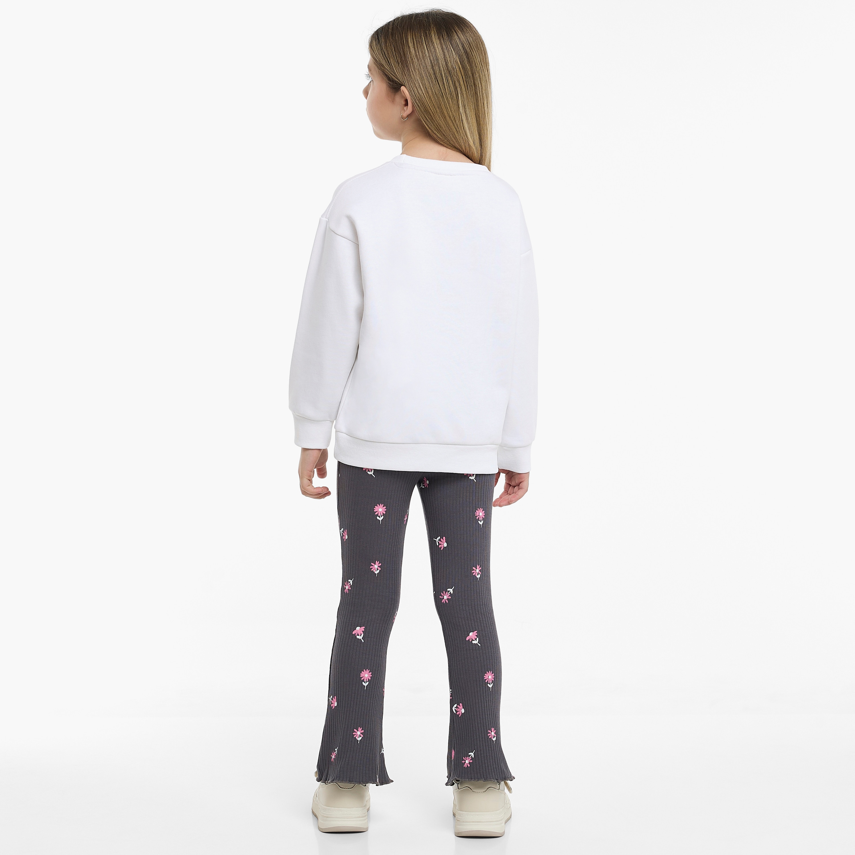 طقم من قطعتين سويت شيرت وبنطلون ليجينج بطبعة من فيكتور اند جين-girls-clothing-winterwear-setsandcoords-image-3