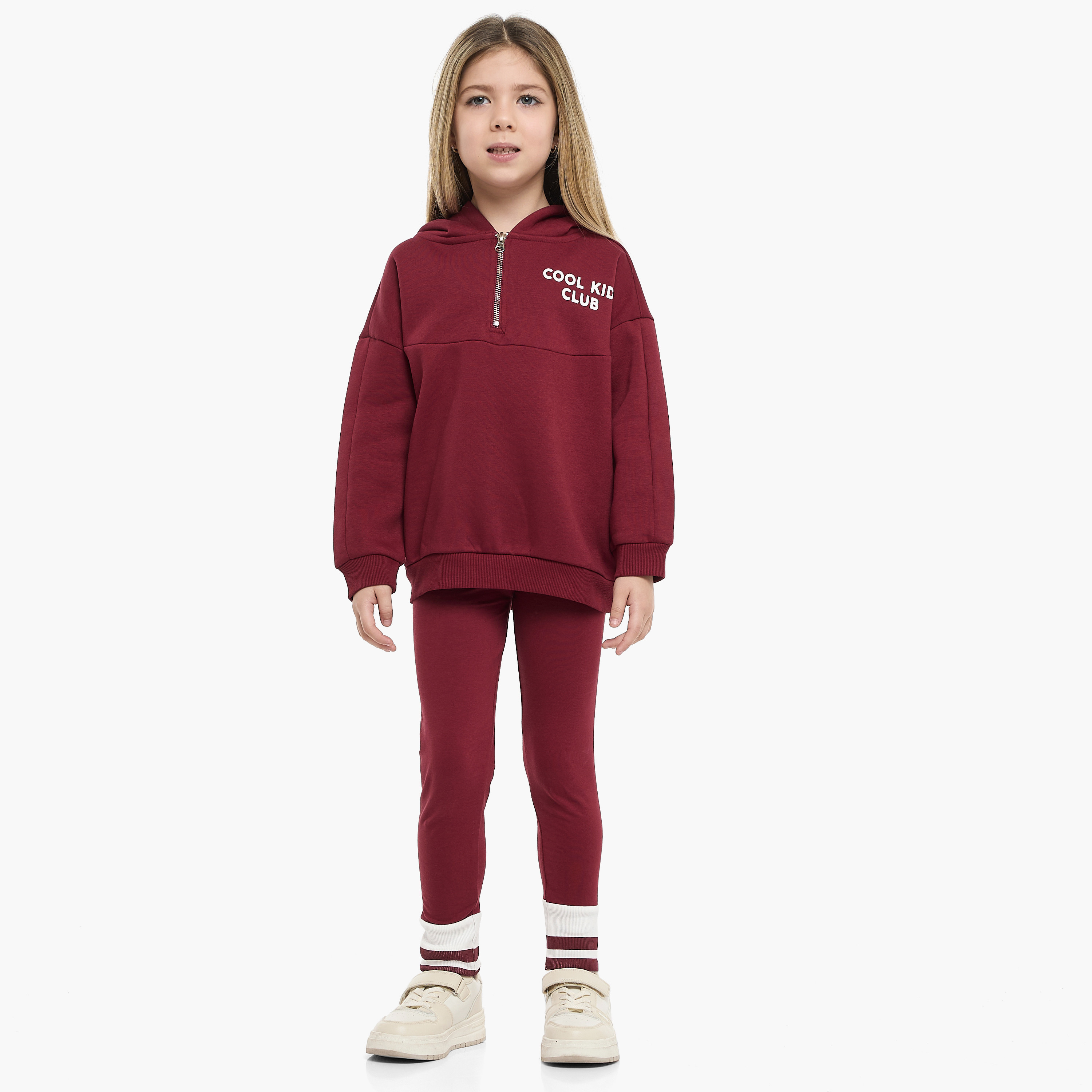 طقم من قطعتين هودي وبنطلون ليجينج بطبعة كيدز كلاب من فيكتور اند جين-baby-girls-clothing-setsandcoords-image-1
