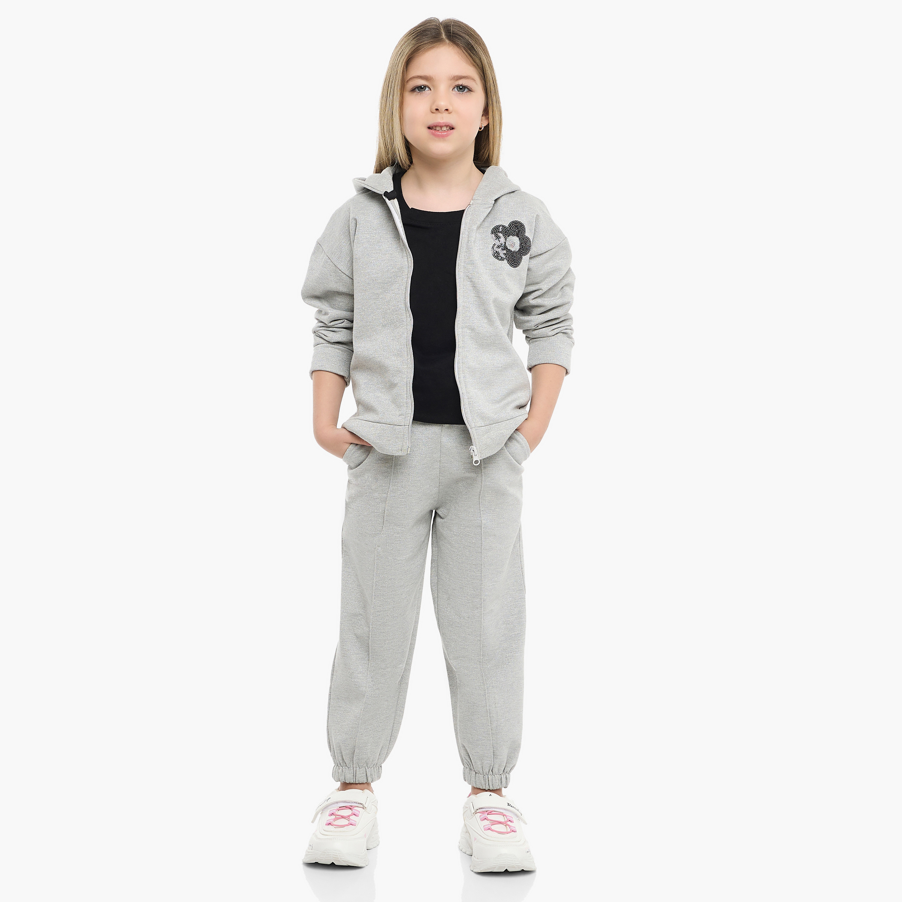 طقم من قطعتين هودي وبنطلون رياضي بطبعة ترتر عاكس تريس شيك من فيكتور اند جين-baby-girls-clothing-setsandcoords-image-2