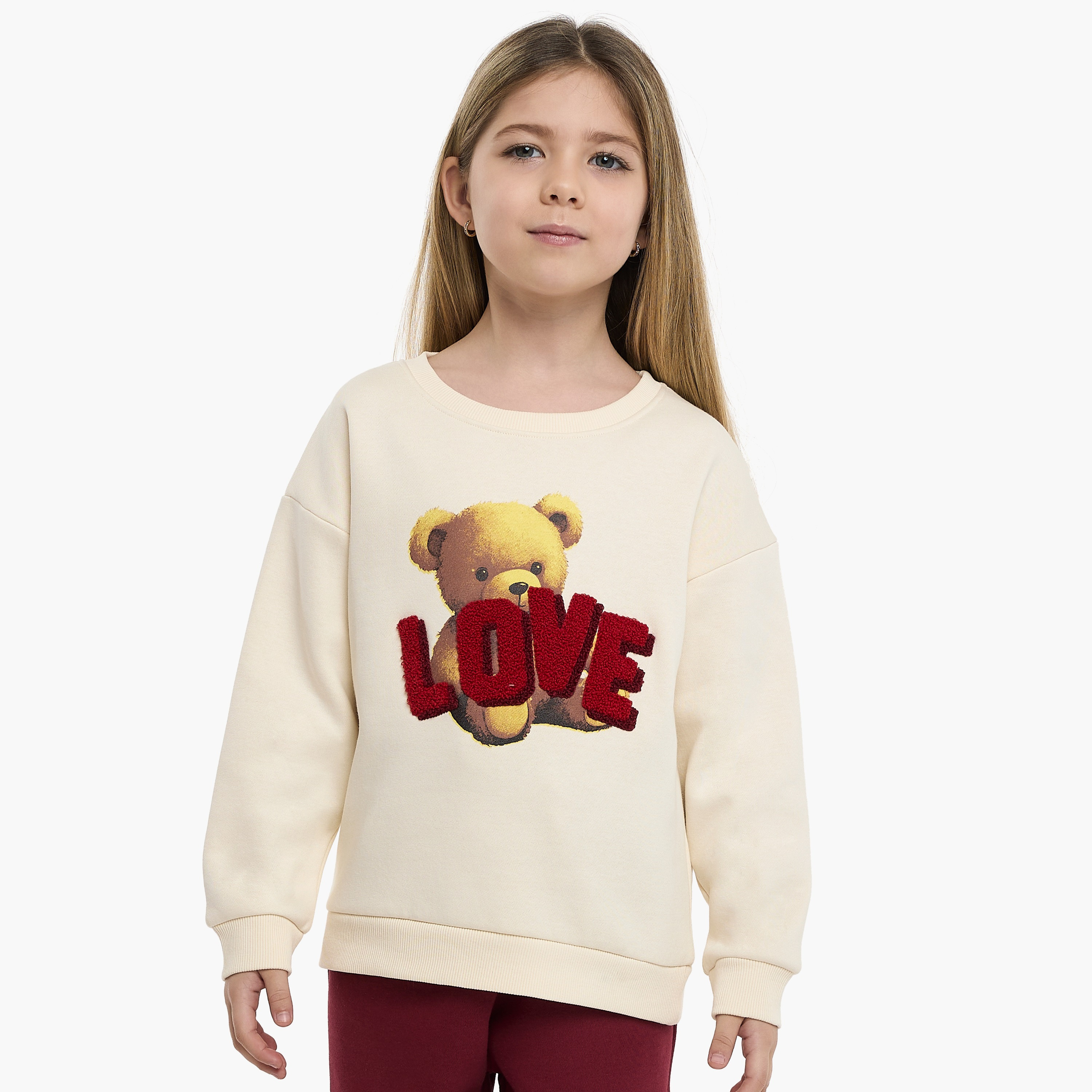 طقم من قطعتين سويت شيرت وبنطلون رياضي بطبعة تيدي لوف من فيكتور اند جين-baby-girls-clothing-setsandcoords-image-4
