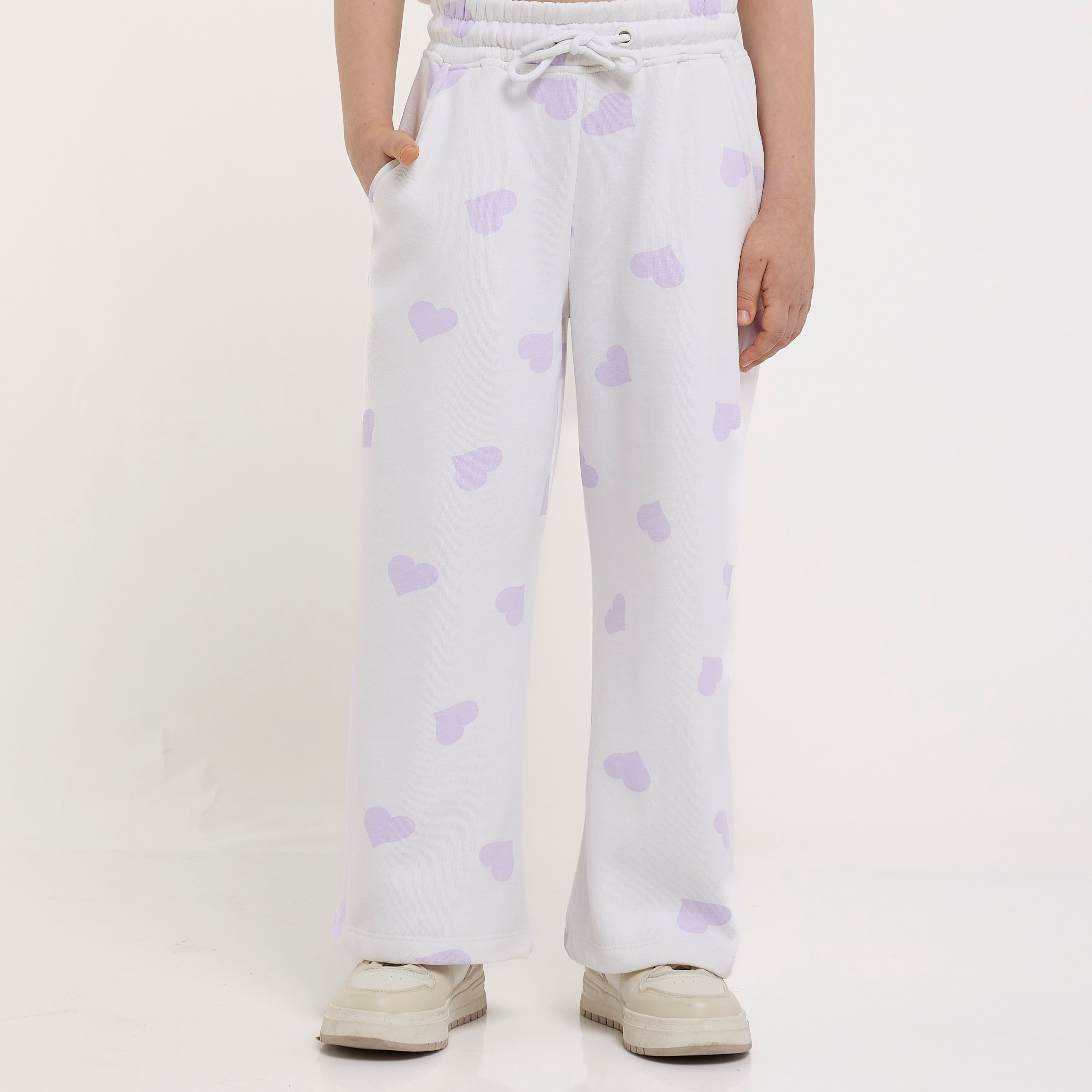 طقم من قطعتين سويت شيرت مع بنطلون بطبعة قلب مور لوف من فيكتور اند جين-girls-clothing-setsandcoords-image-1