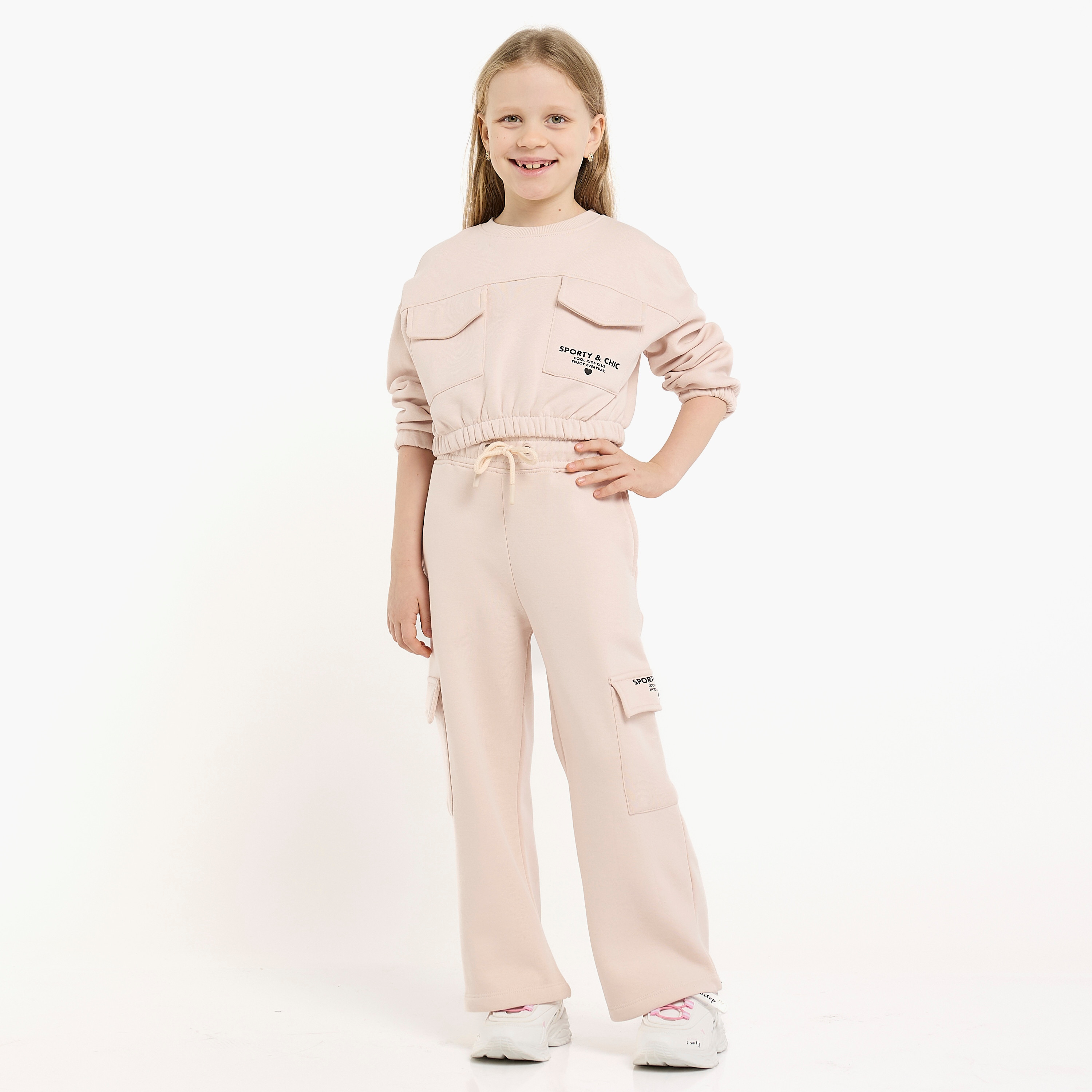 طقم من قطعتين سويت شيرت مع بنطلون بطبعة جيب كارجو من فيكتور اند جين-girls-clothing-winterwear-setsandcoords-image-2