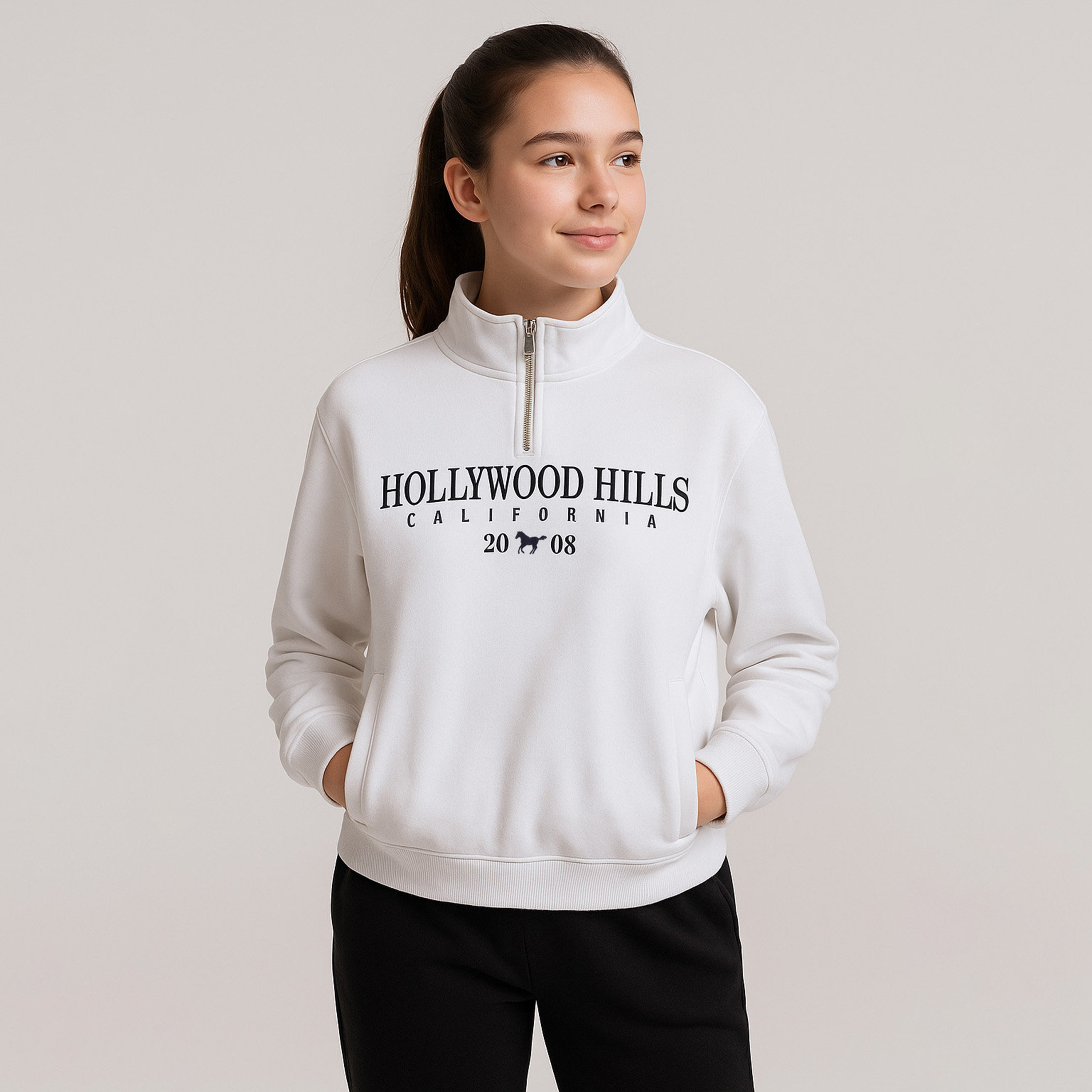 سويت شيرت بطبعة هوليوود هيلز كاليفورنيا من فيكتور اند جين-girls-clothing-winterwear-sweatshirts-image-2