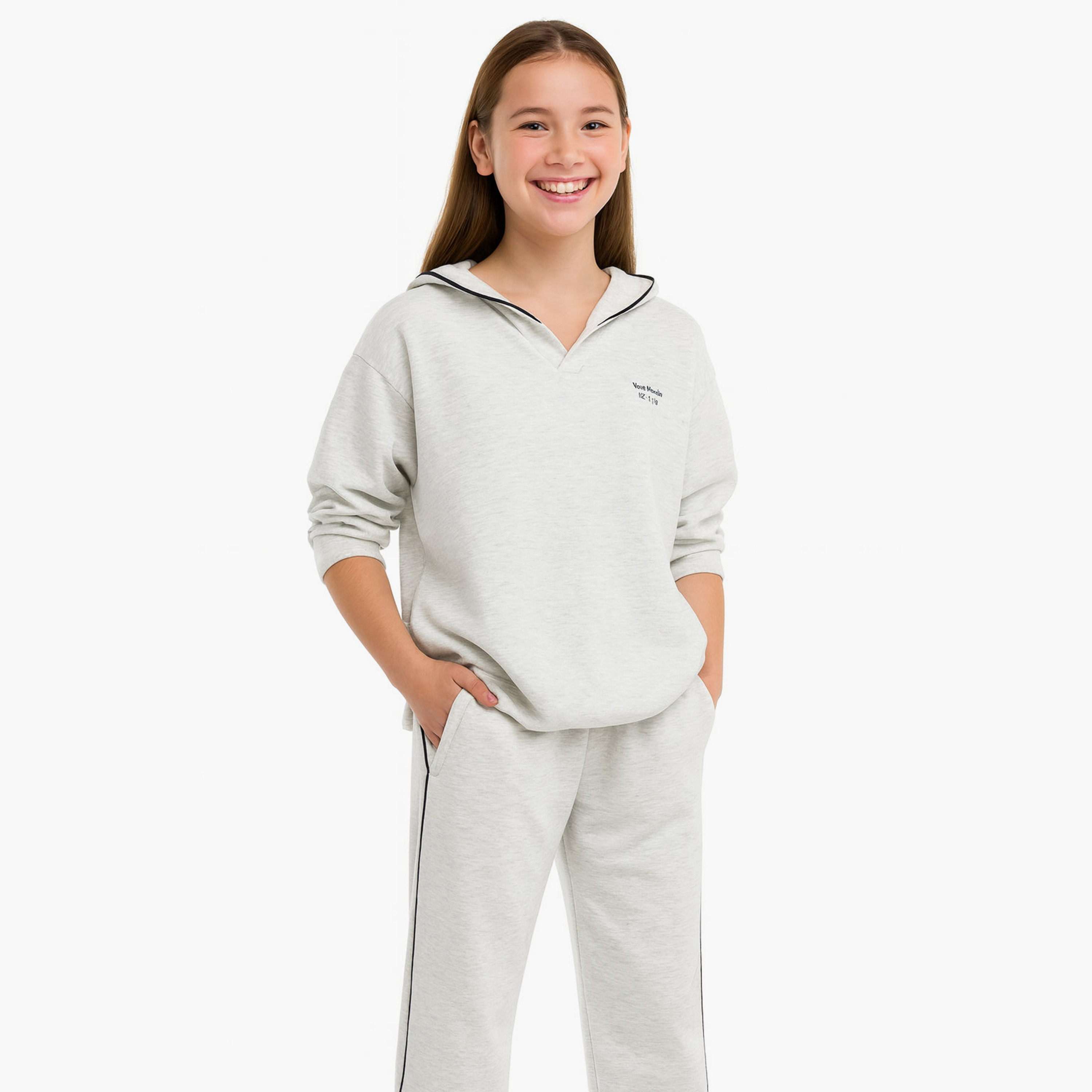 طقم من قطعتين هودي سادة مع بنطلون من فيكتور اند جين-girls-clothing-winterwear-setsandcoords-image-4