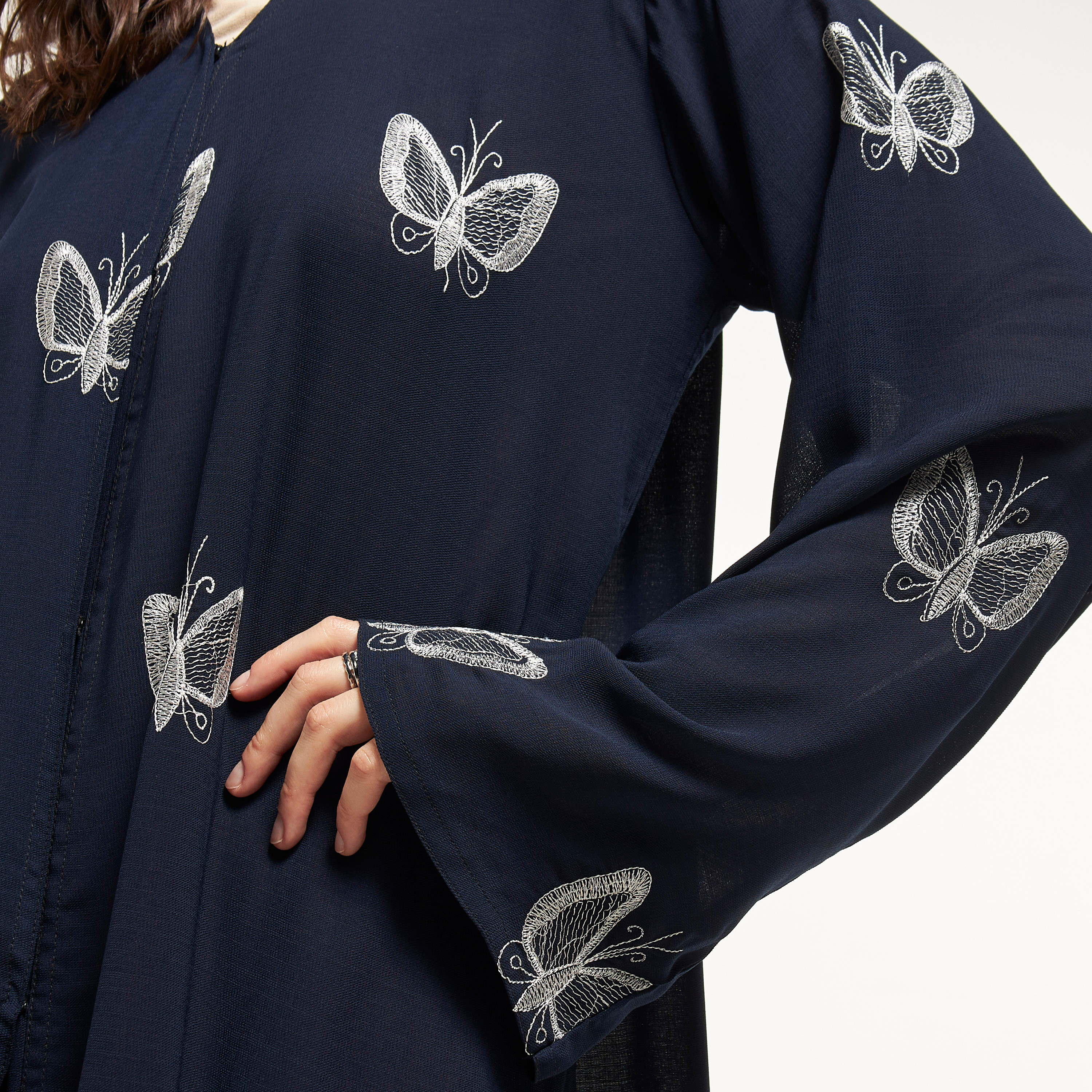 عباية بتطريز فراشة مع حجاب وحزام ربط من مليكة-women-arabicclothing-abayas-image-3