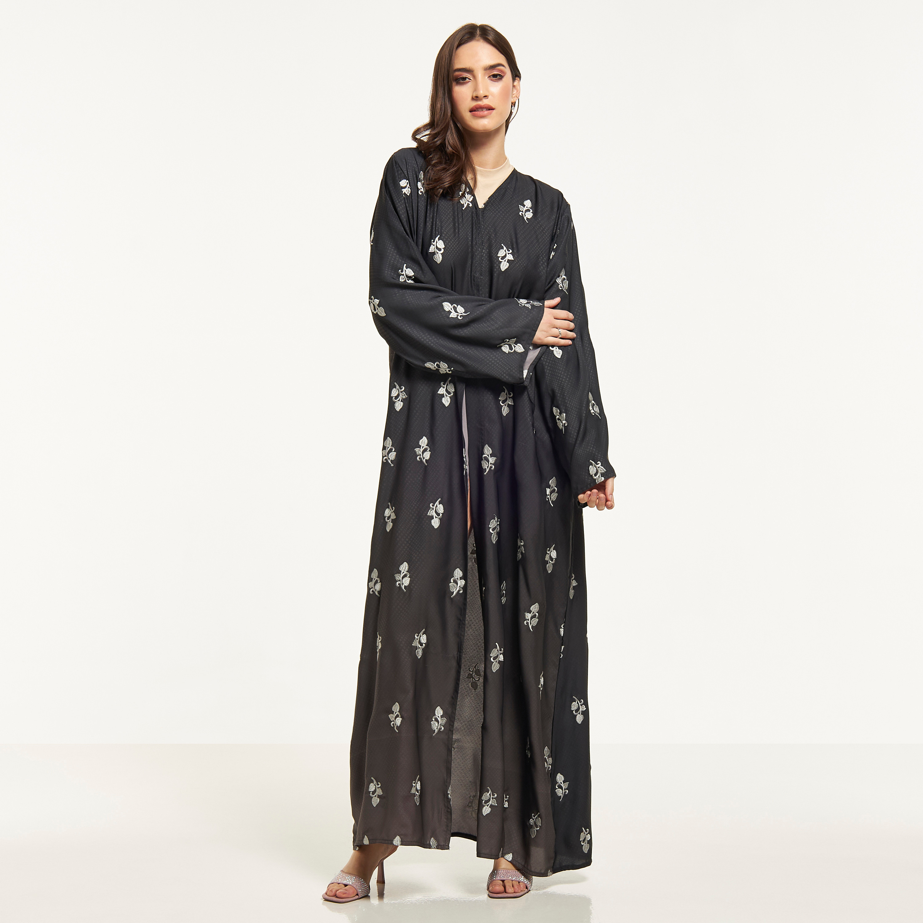 عباية مطرزة مع حجاب من مليكة-women-arabicclothing-abayas-image-1