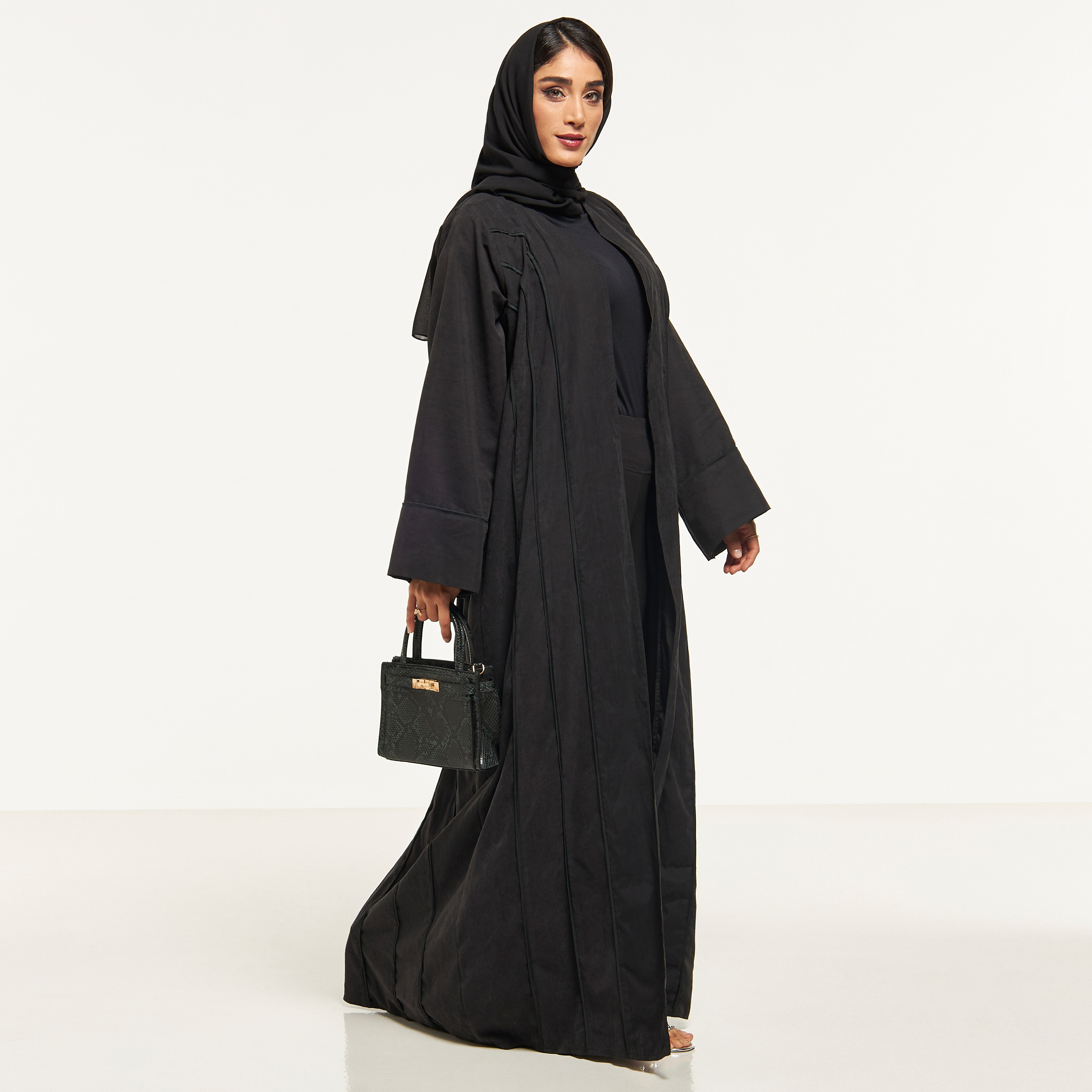 عباية مخططة مع حجاب من مليكة-women-arabicclothing-abayas-image-4