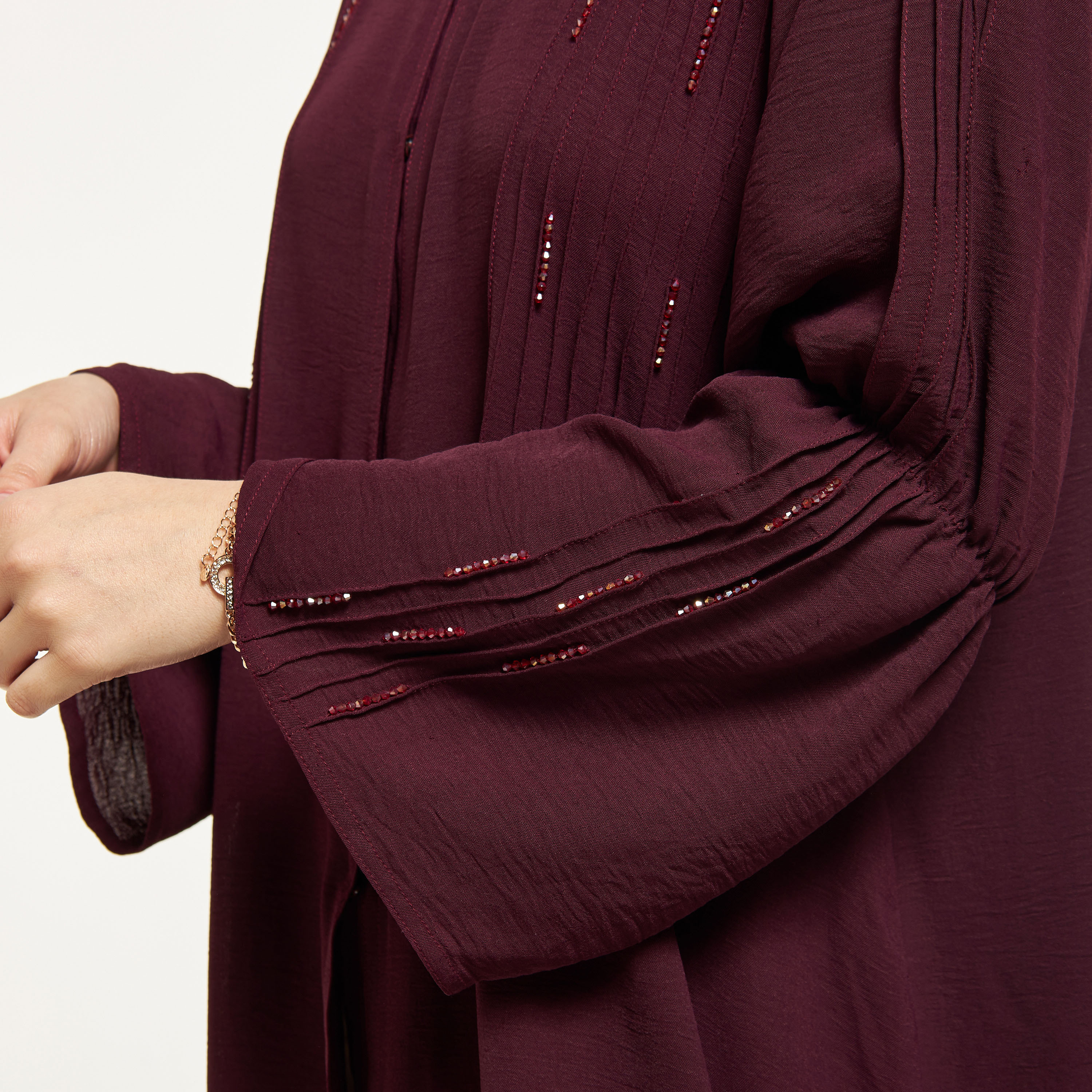 عباية مزيّنة بالخرز مع حجاب من مليكة-women-arabicclothing-abayas-image-3