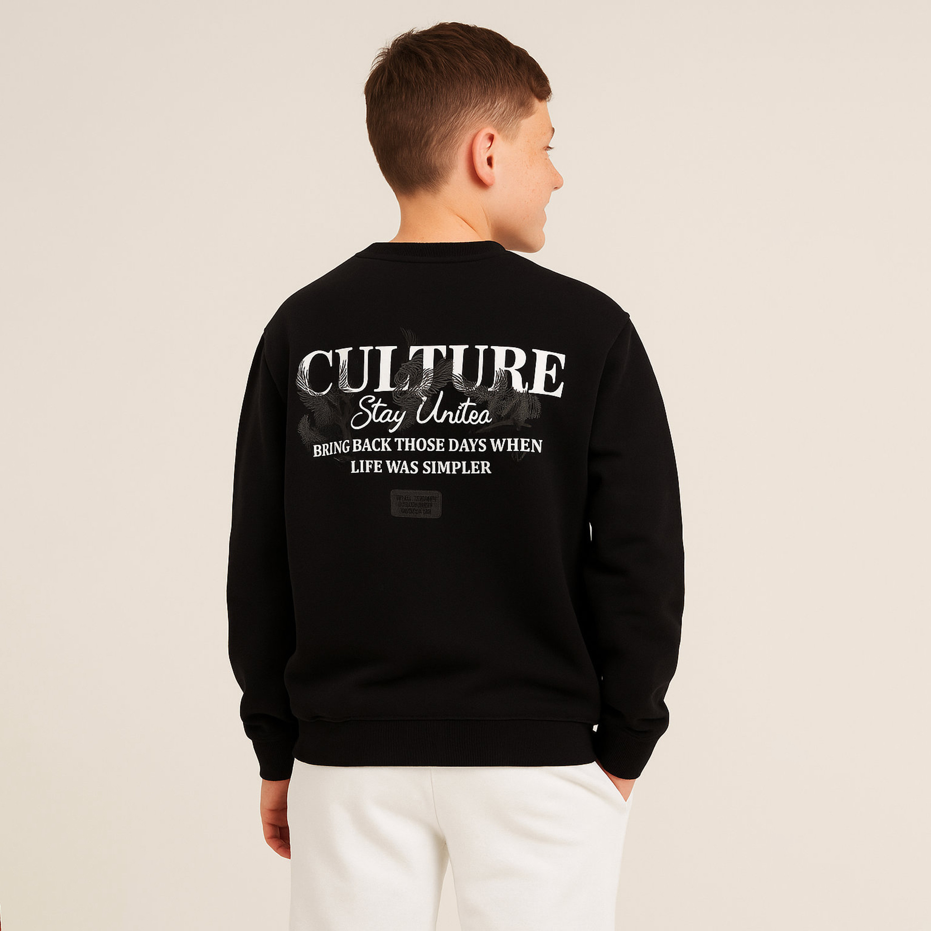 سويت شيرت بطبعة كالتشر ستاي يونايتد من فيكتور اند جين-boys-clothing-winterwear-sweatshirts-image-2